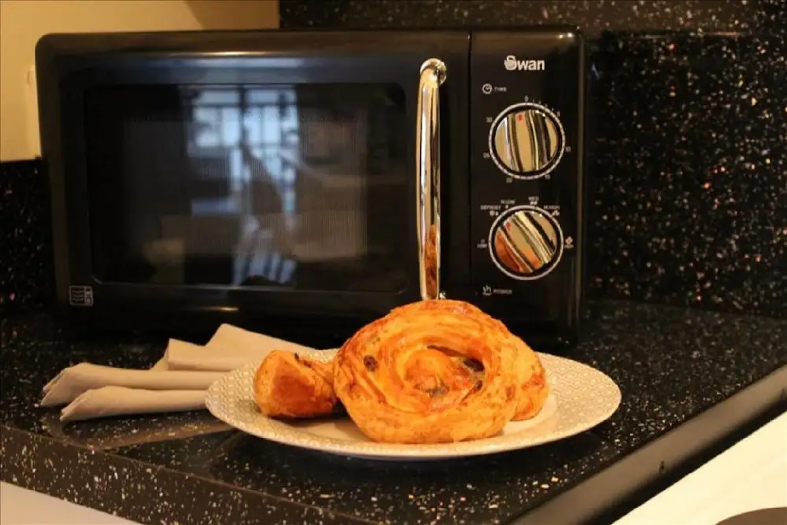 The Maelor - Berwyn House - Central Wrexham - Sleeps Up To 6