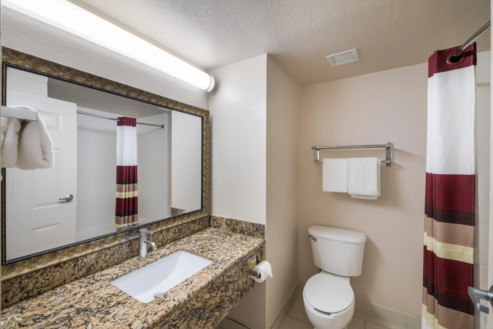 Red Roof Inn & Suites Austin East - Manor