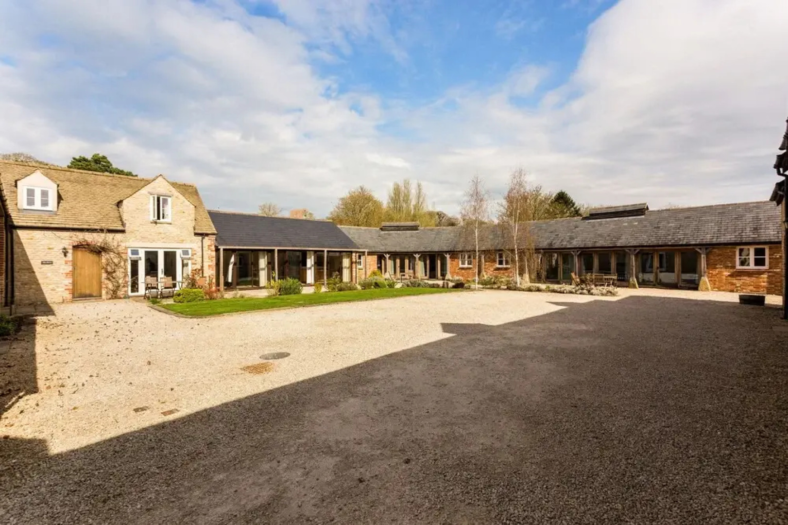 Vintage Barn Conversion near Faringdon