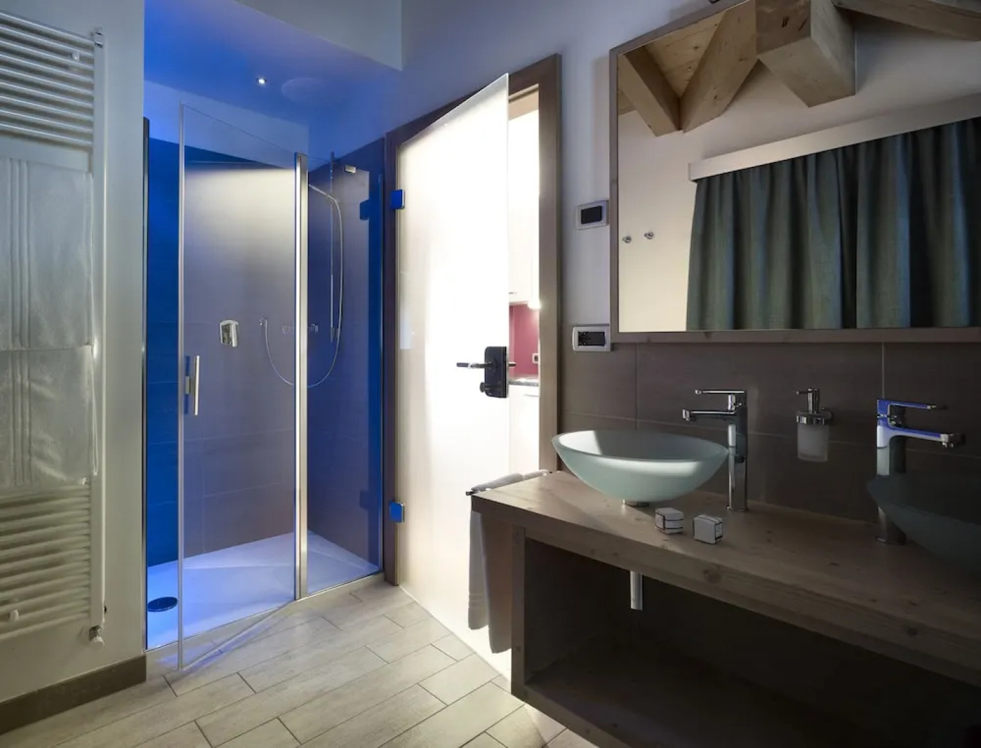 Color Home Suite Apartments