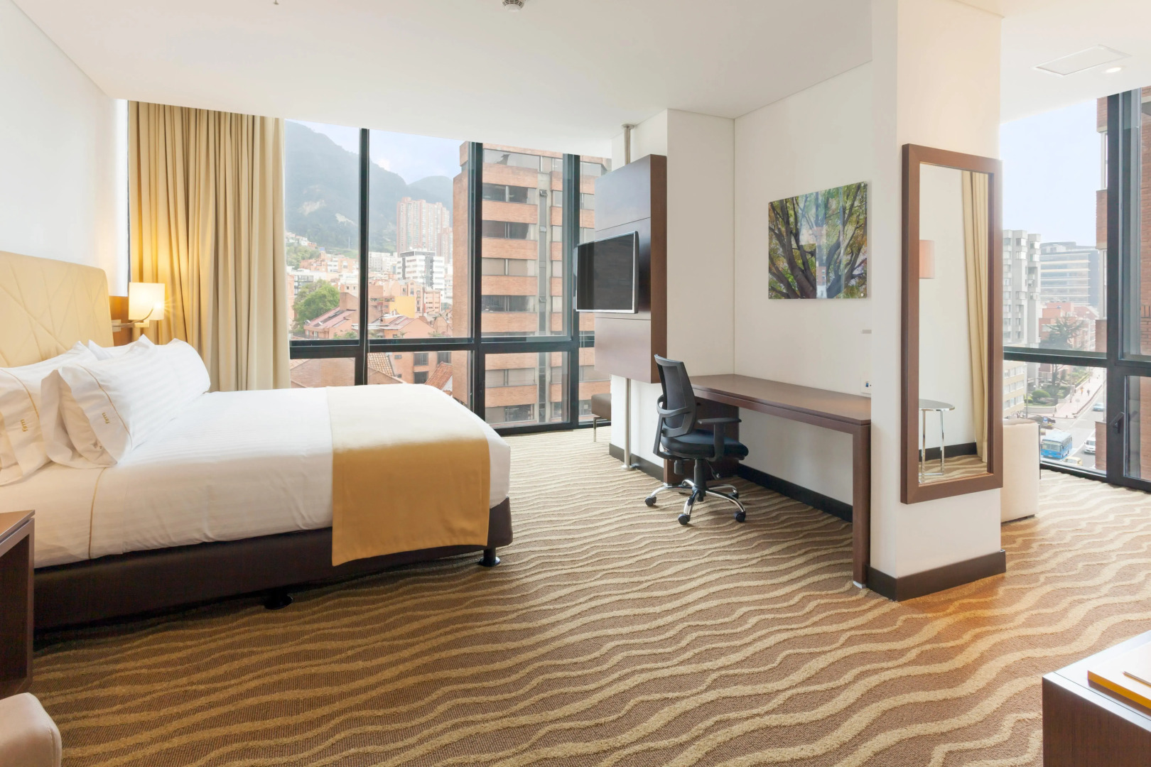 Holiday Inn Express & Suites Bogota DC
