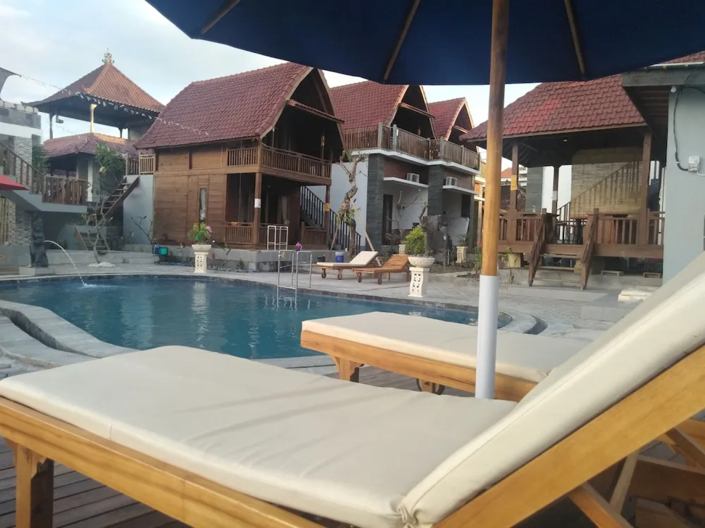 Ayu Laba Beach Villa and Resto