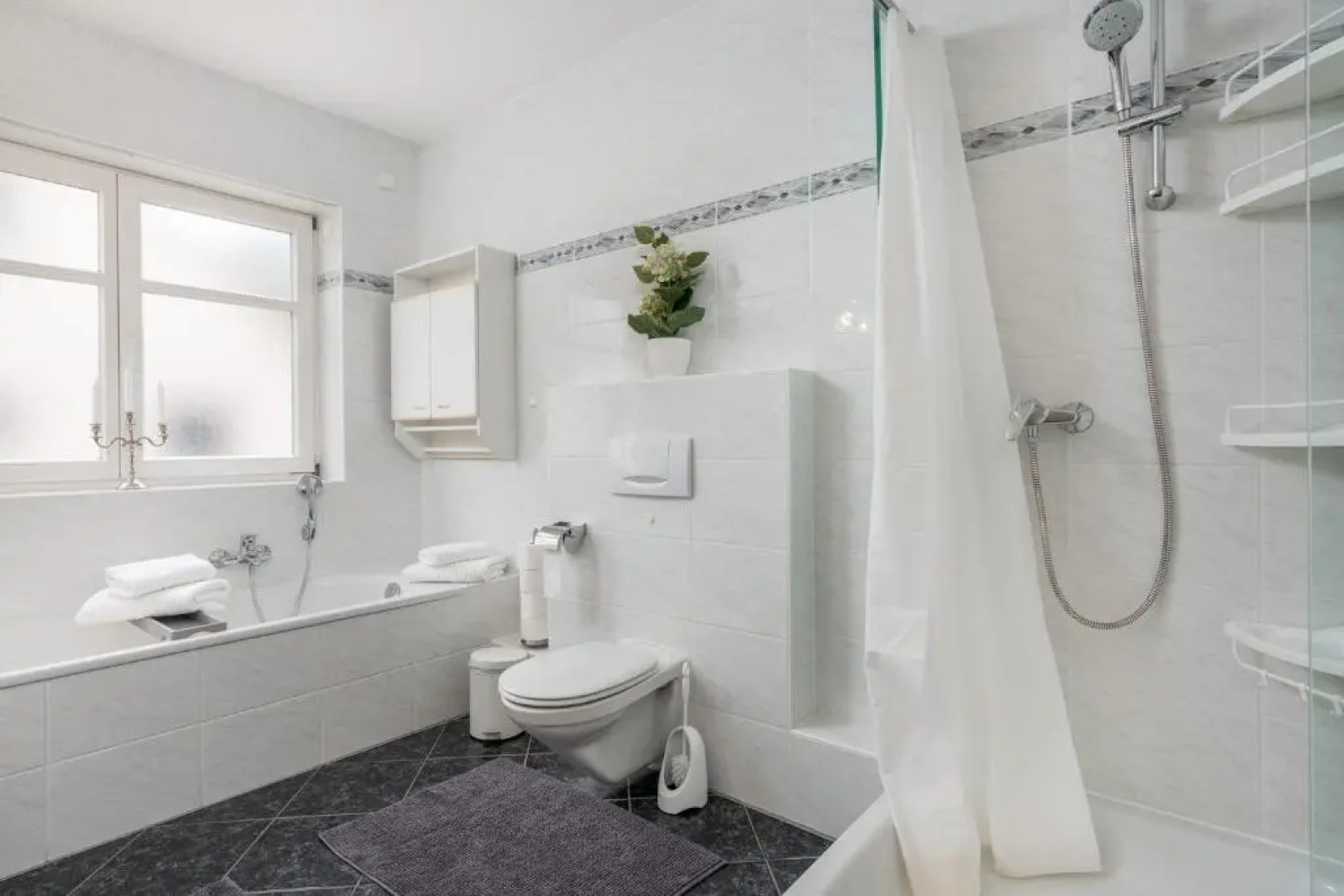 Veens Crew Home 7 Pax