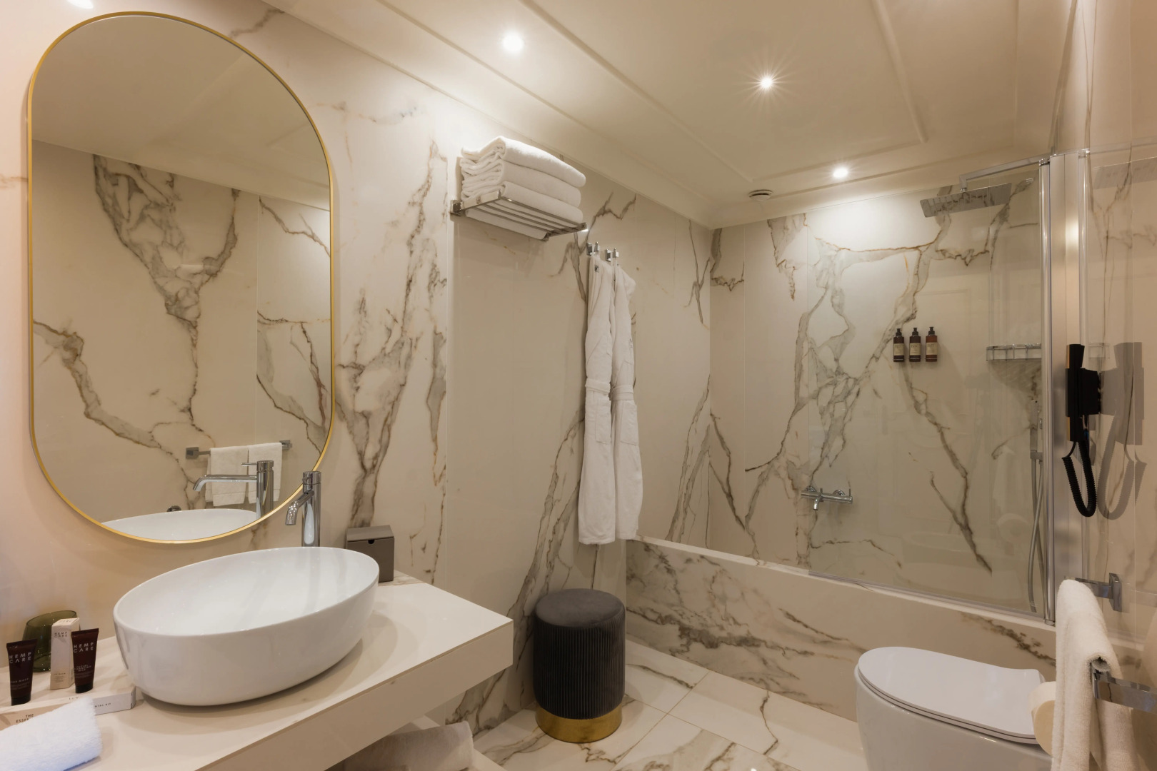 Atlantis Bay - VRetreats