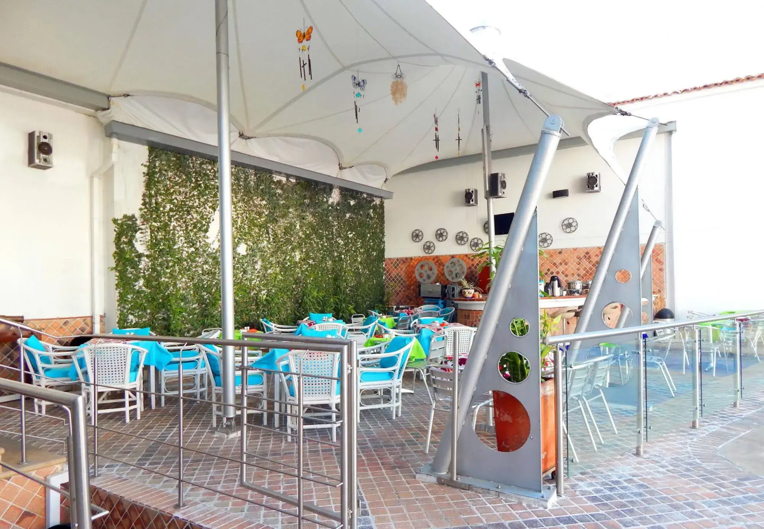 Atlantis Plaza Hotel