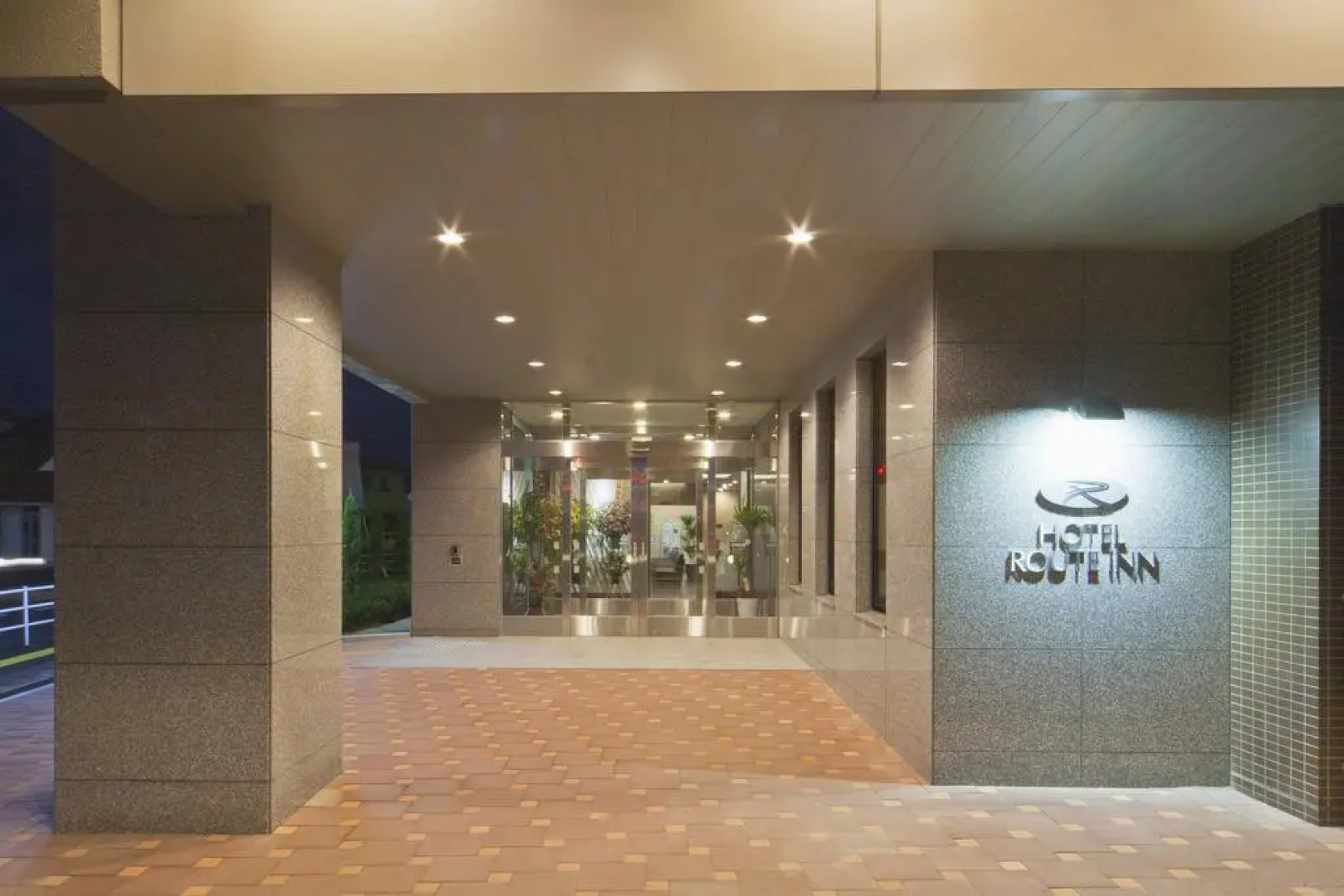 Hotel Route-Inn Saiki Ekimae