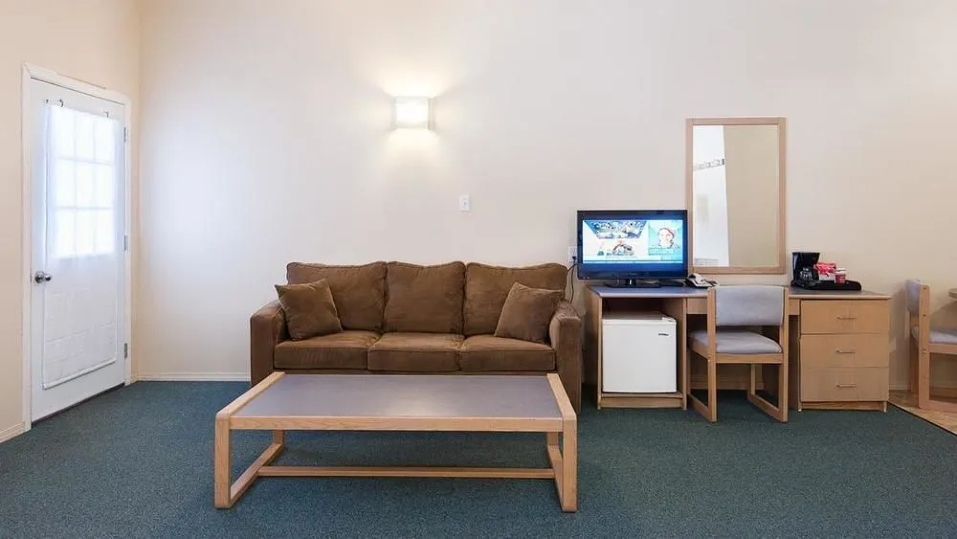 Fernie Slopeside Lodge