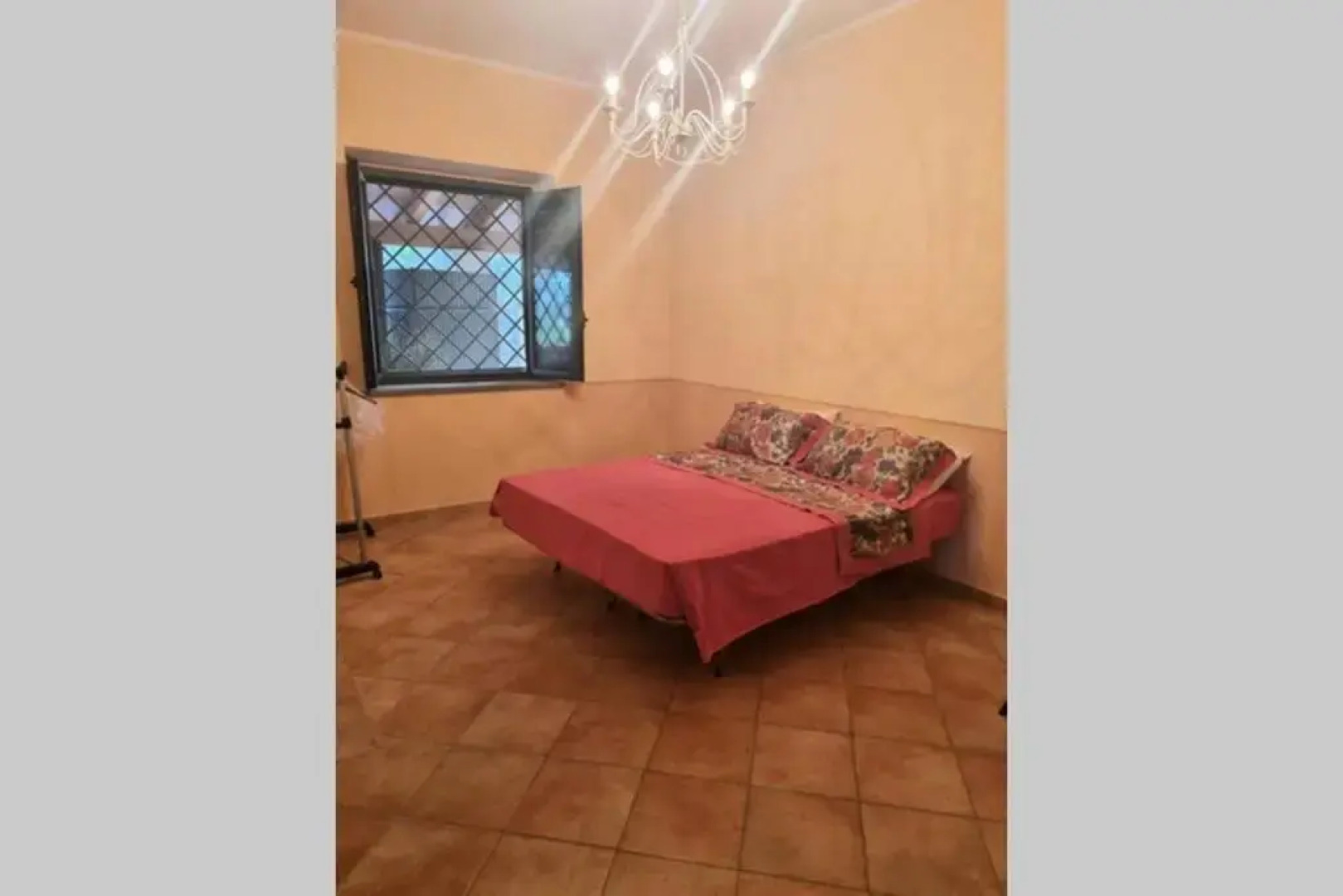 Villa in 8 Ettari di Campagna, a 20' Dal Mare