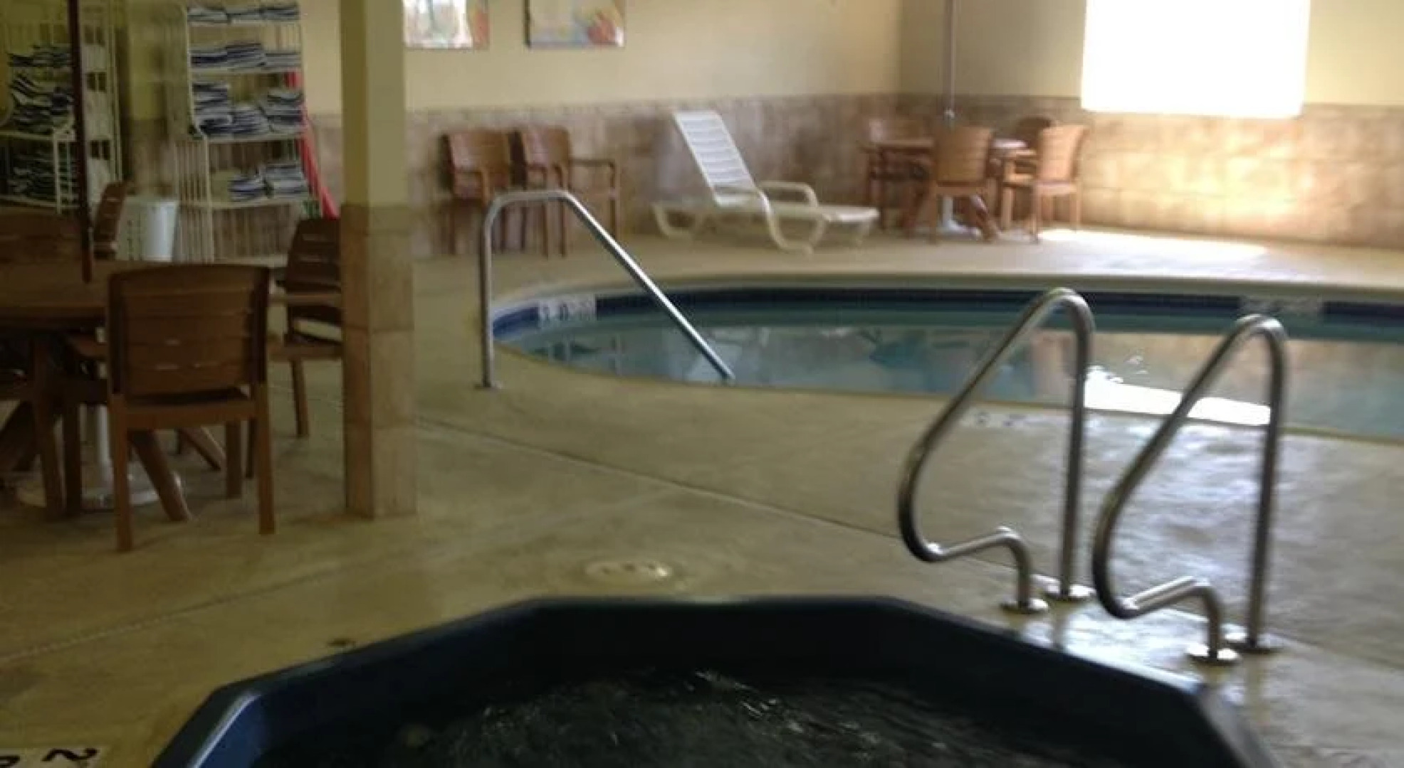 Irish Cottage Inn & Suites