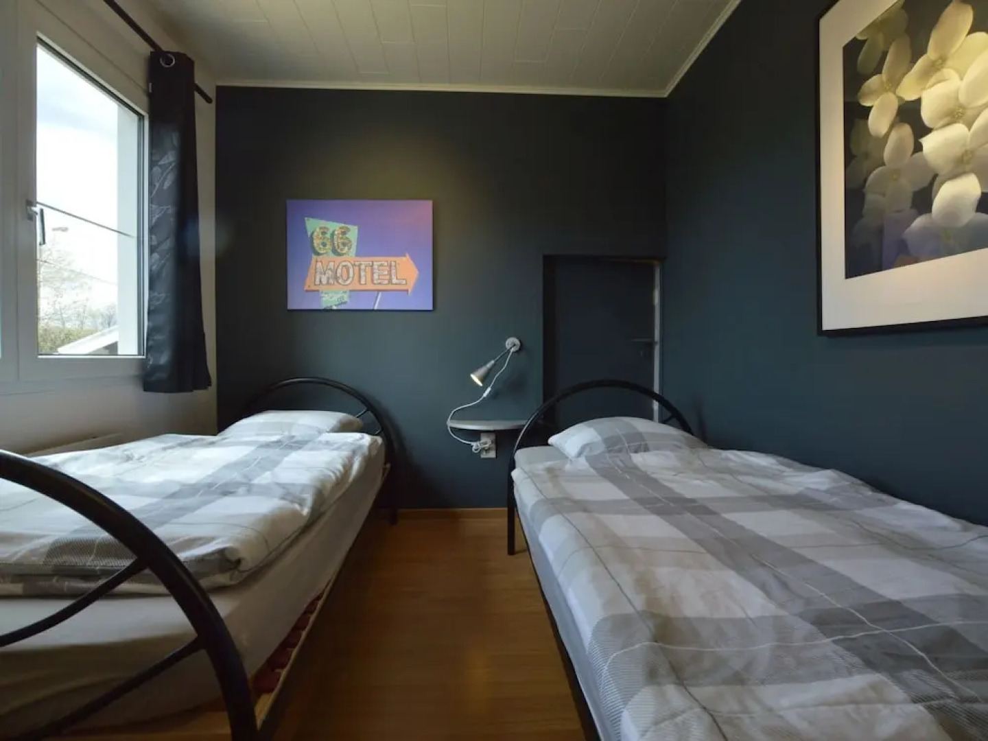 Cozy Chalet With Pond, Malmedy