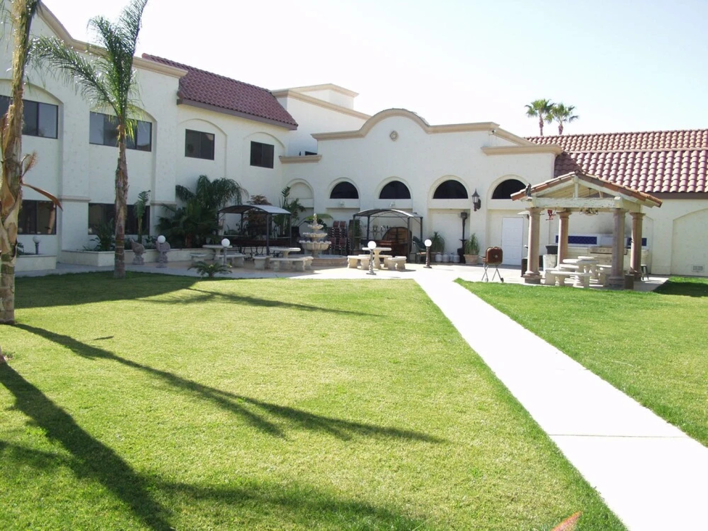 CJ Grand Hotel & Spa