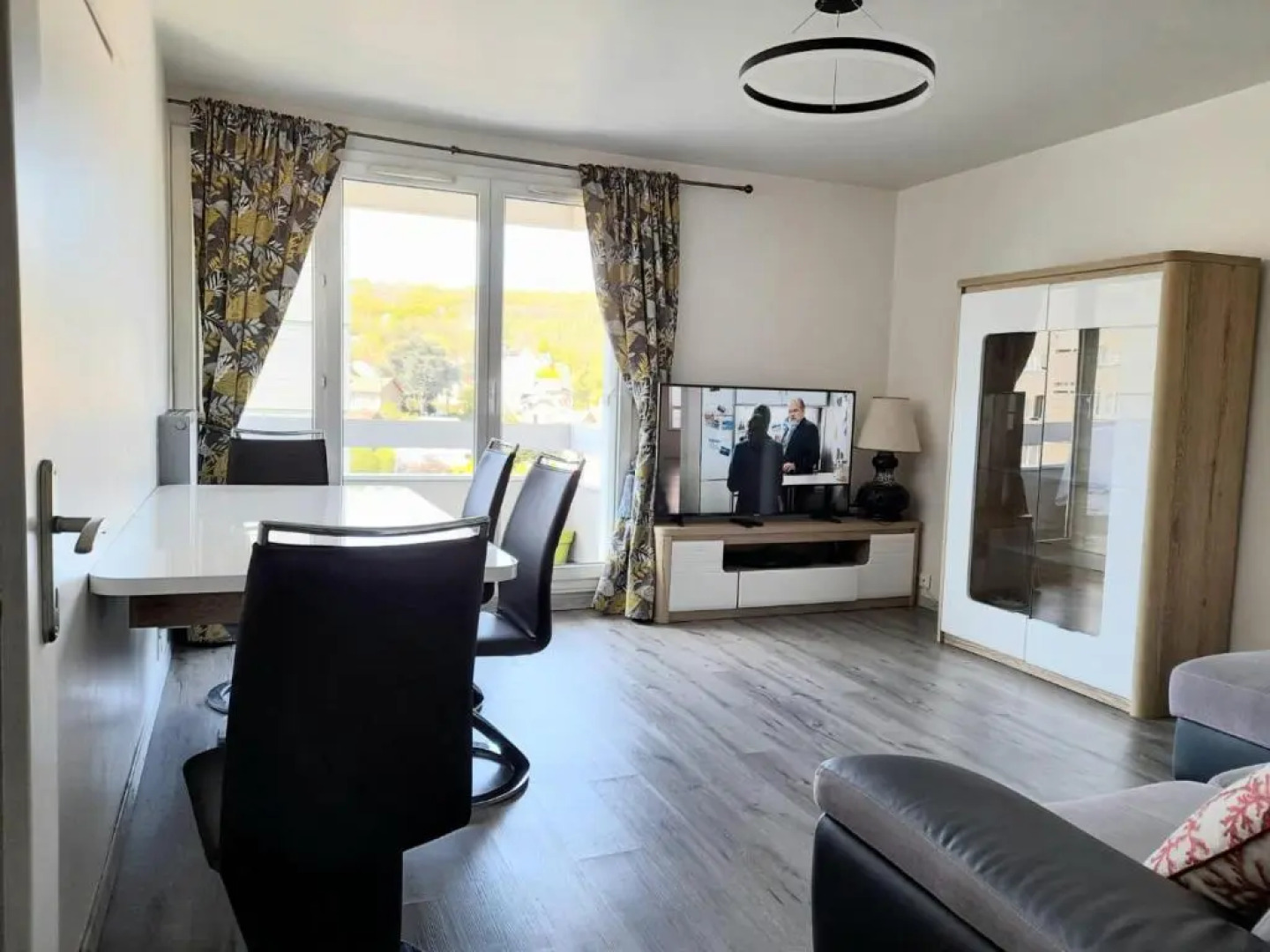 Appartement lumineux et cosy à Chaville.