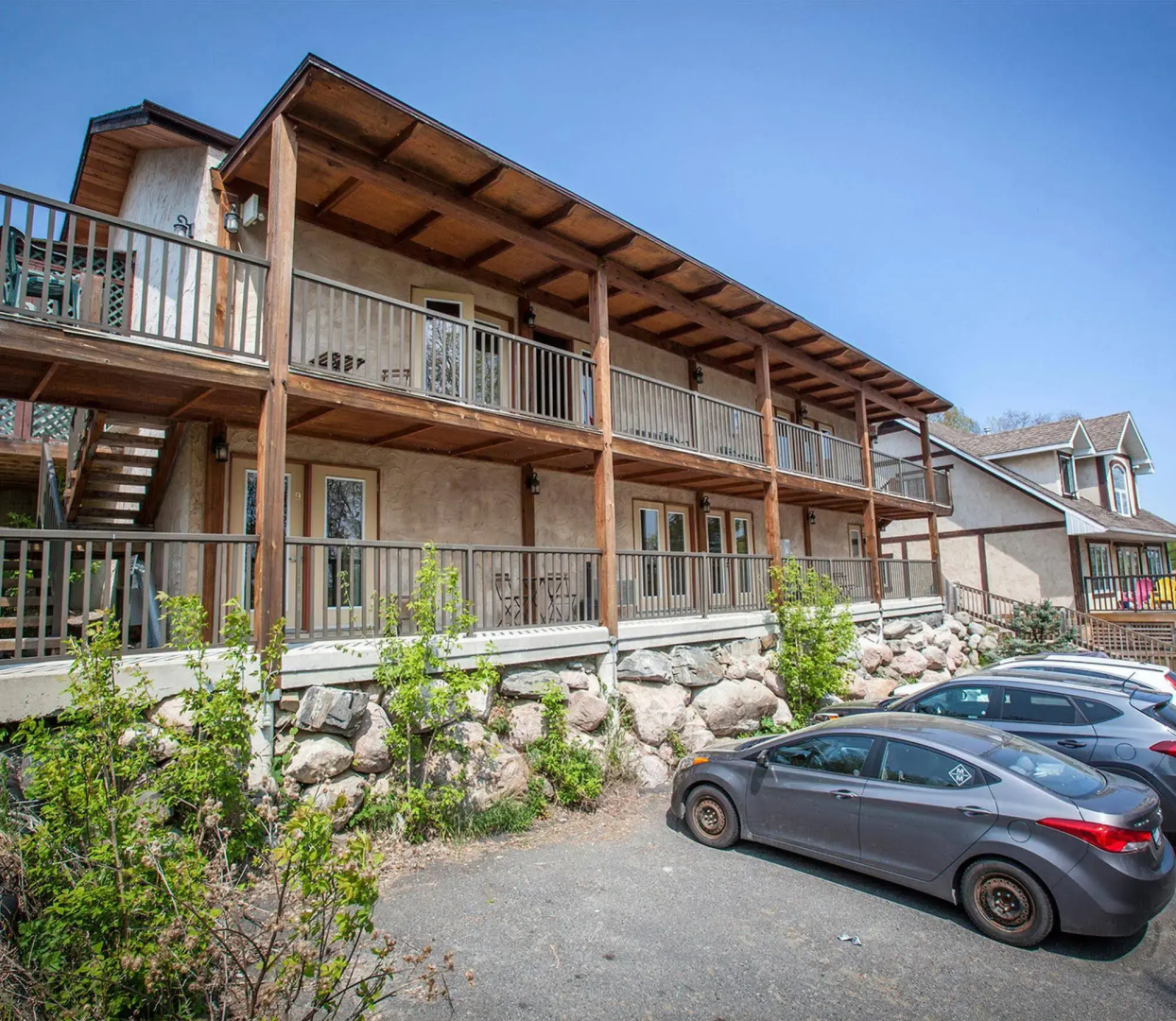 Timberland Inn