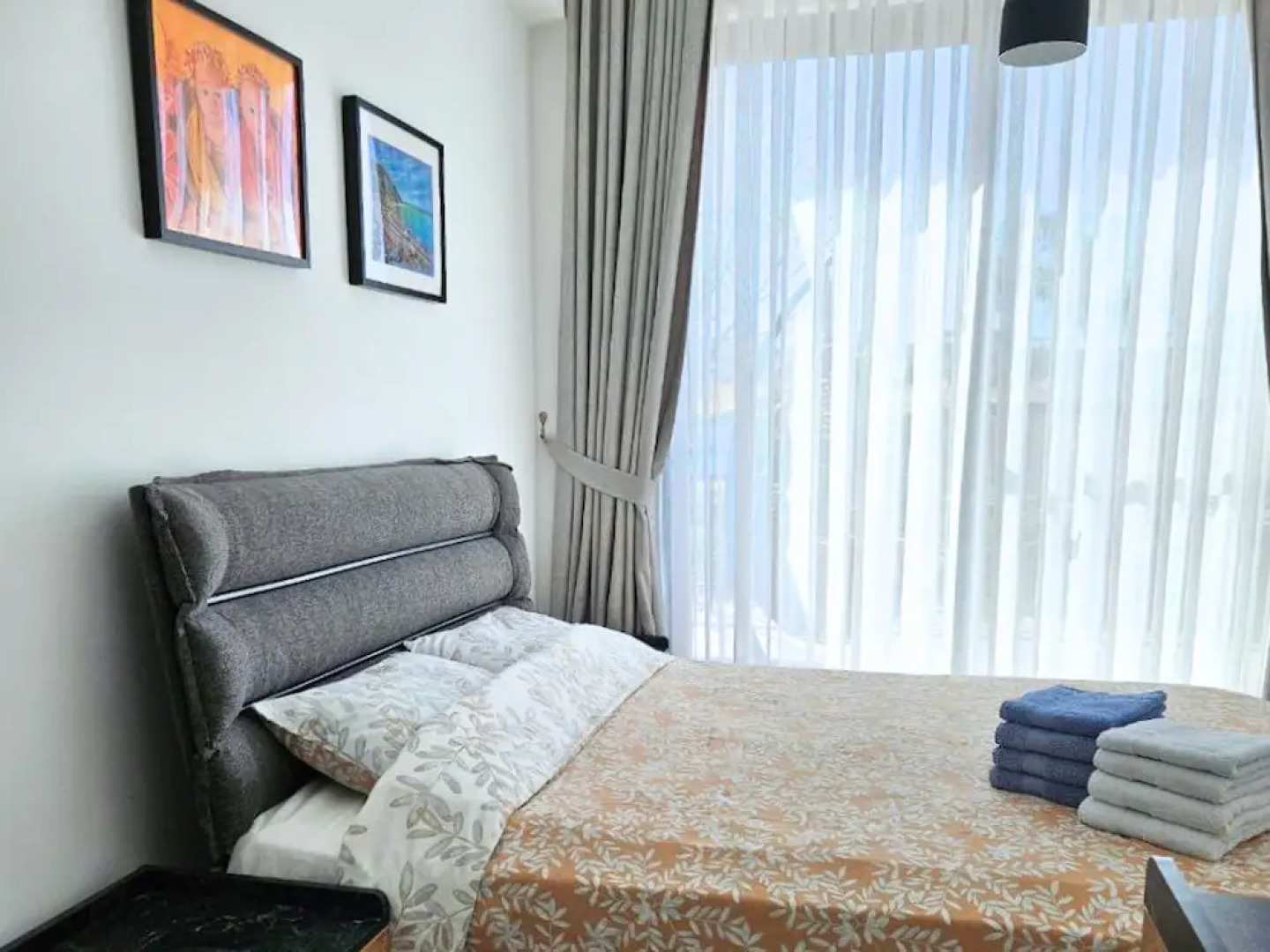 Serene Three-bedroom Retreat in Unforgettable Setting