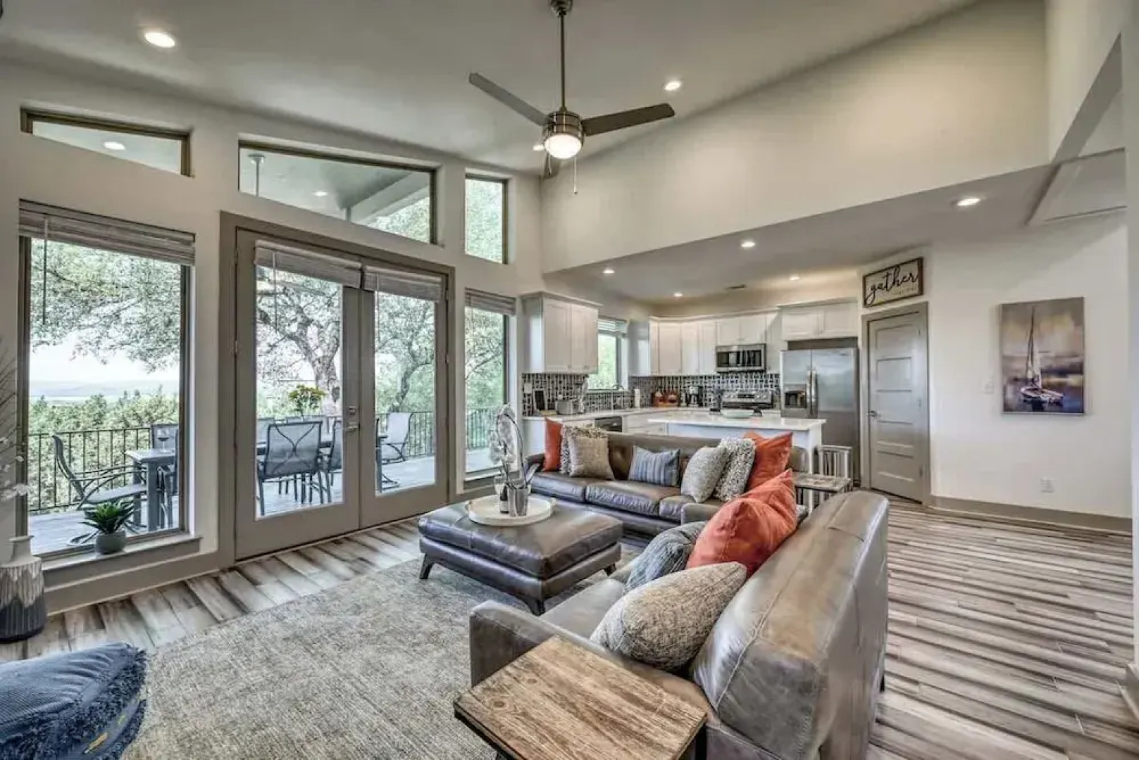 Upscale 5BR Home on Lake Travis/hottub/lake Views