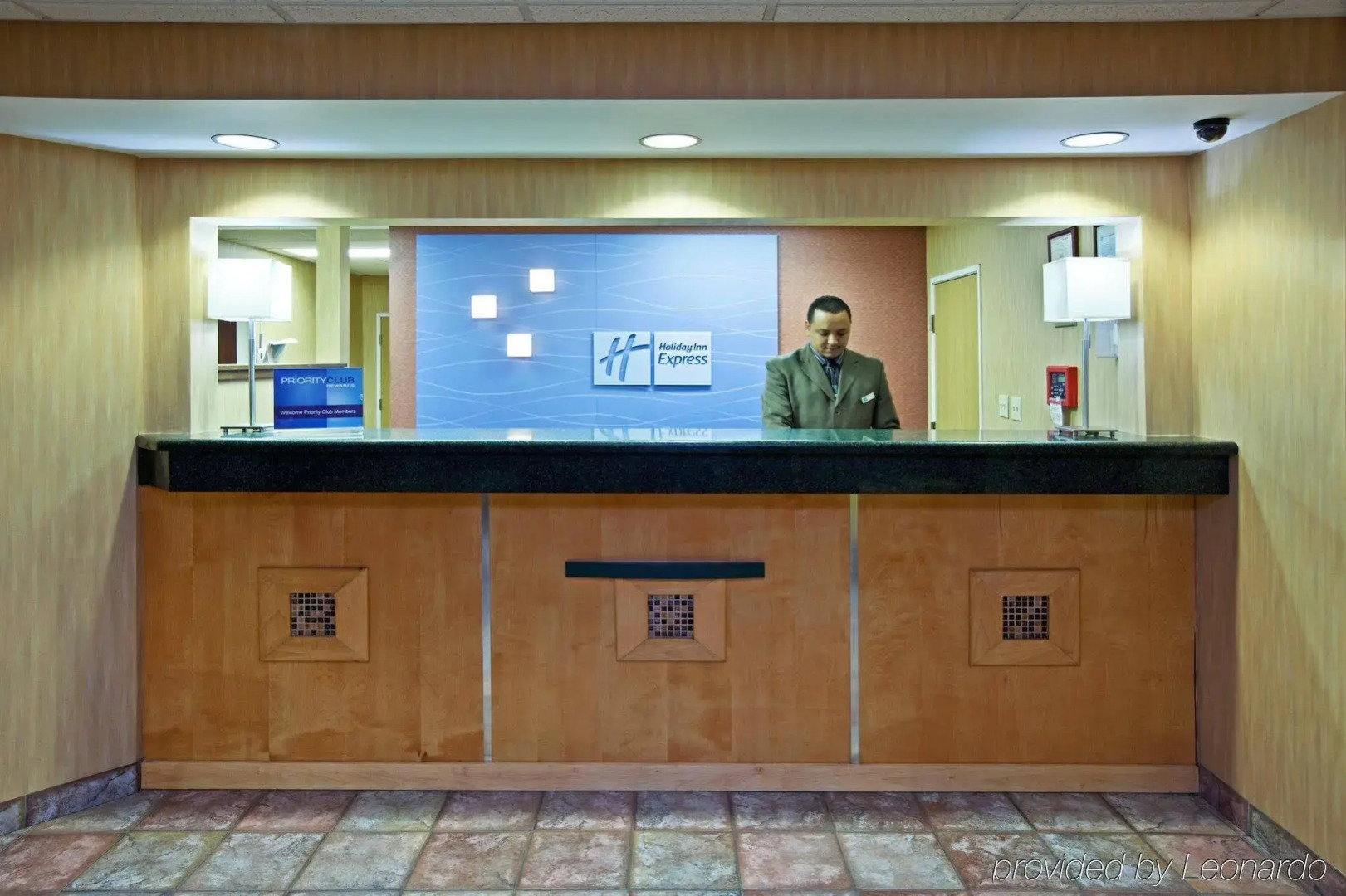 Comfort Inn & Suites Sharonville - Cincinnati North