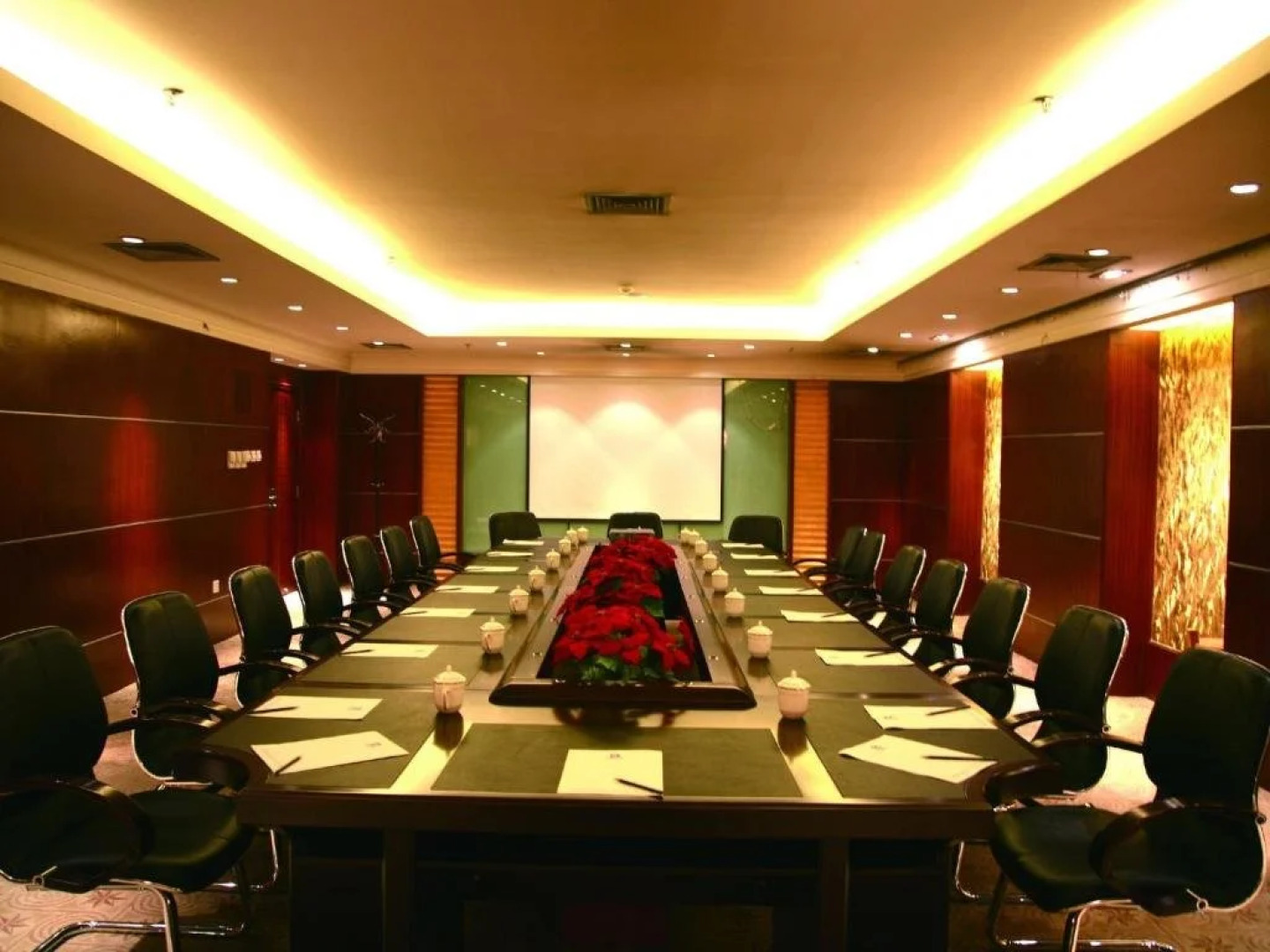 Enraton International Hotel