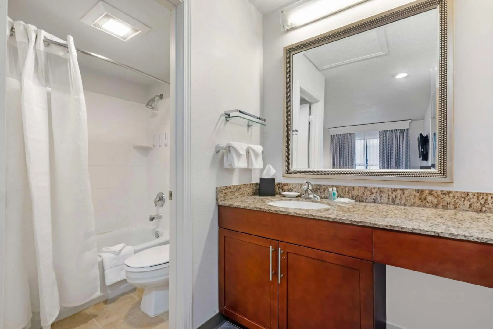 MainStay Suites St. Louis - Galleria