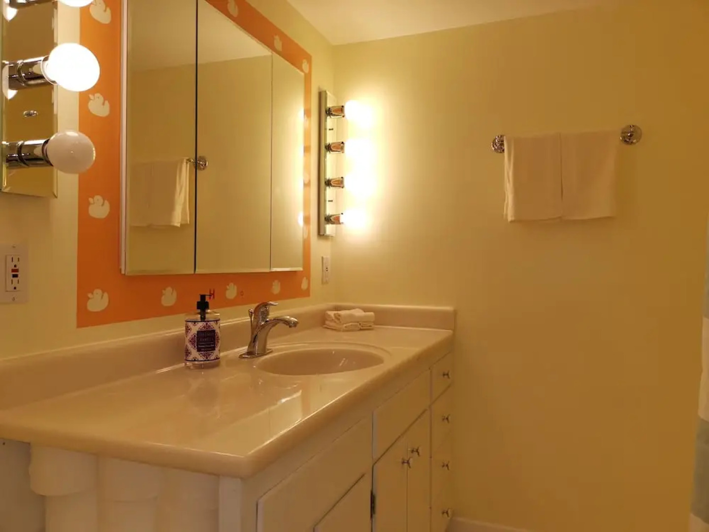 The 2 Forest Rooms--great For Family--and Views