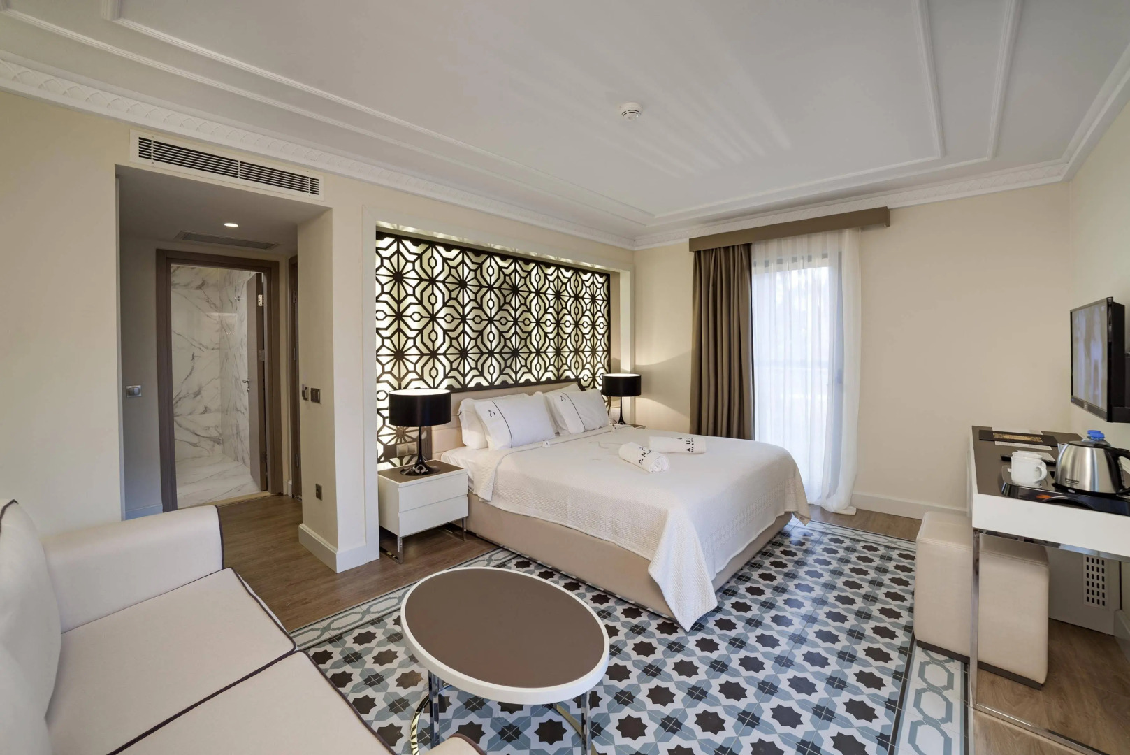 Long Beach Club Nature