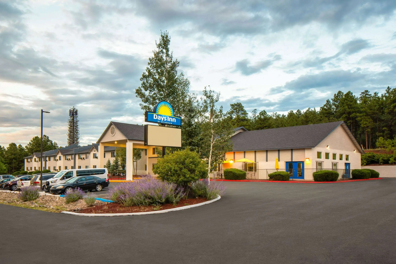 Days Inn by Wyndham Williams