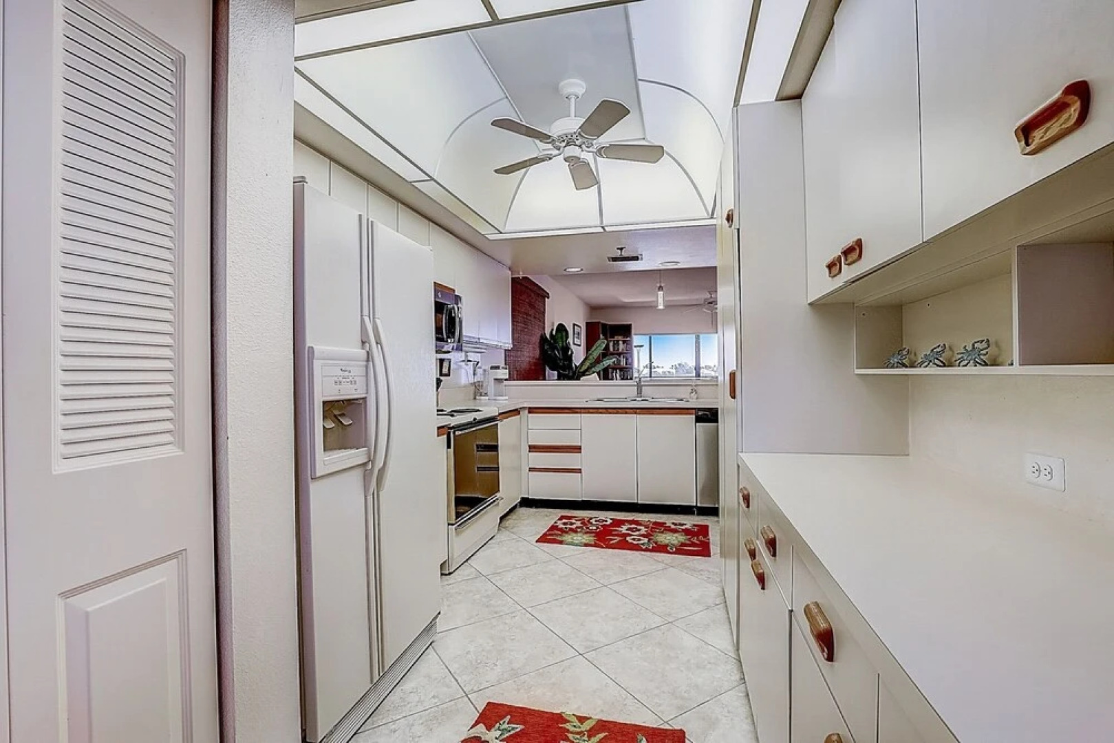 Buttonwood Bliss 2 Bedroom Condo by RedAwning