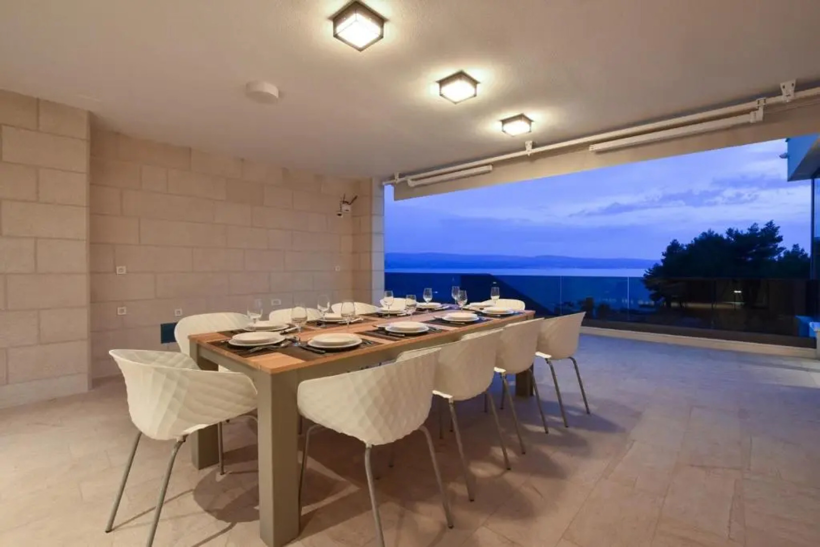 Luxury, seafront Villa Petra with heated pool only 50m from beach