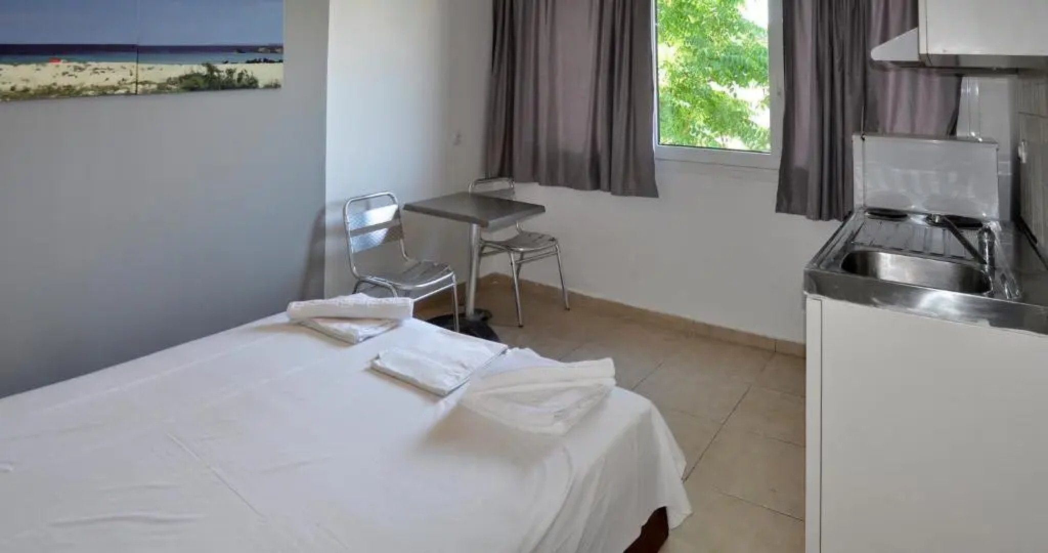 Coralli Beach Studios-Apartments