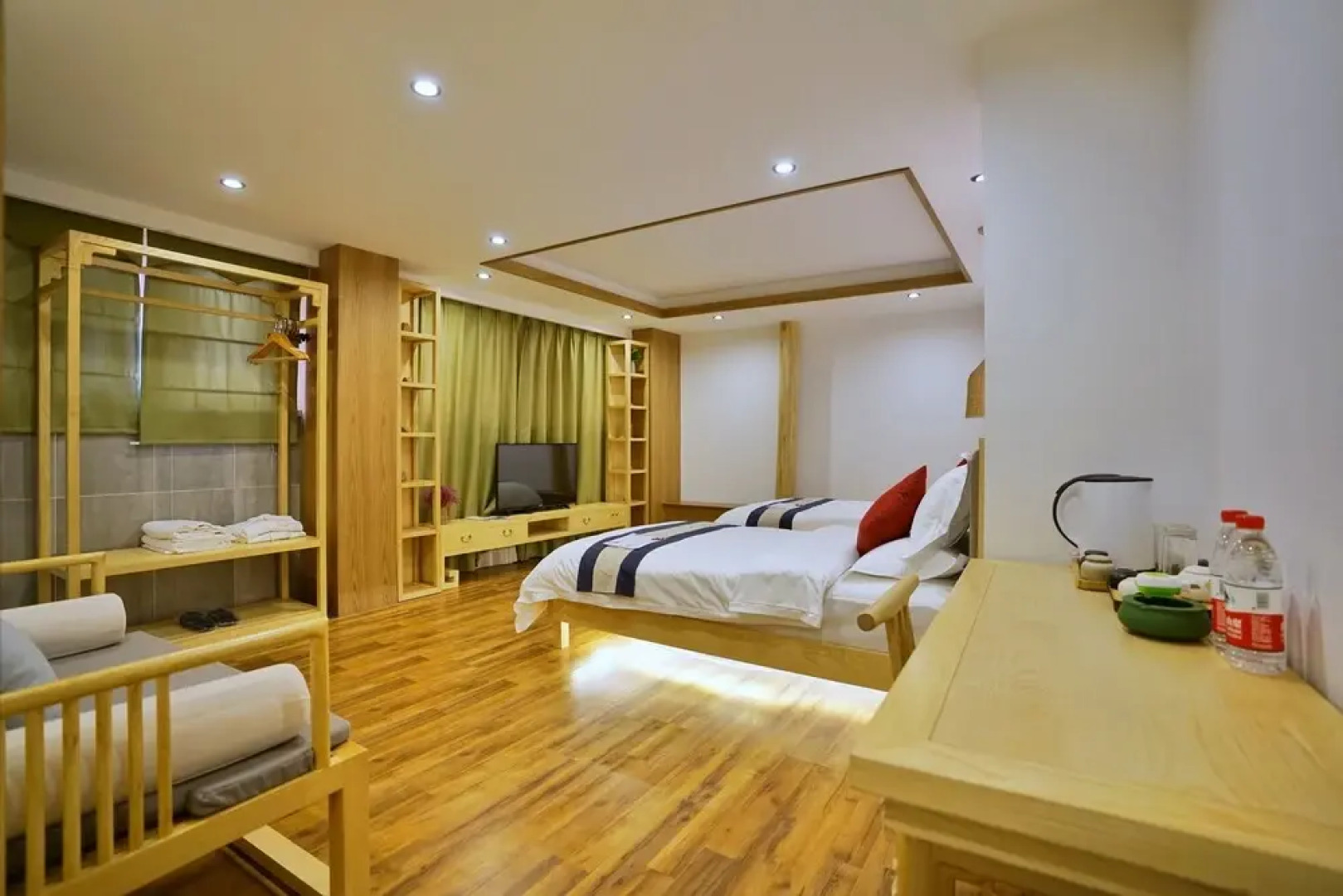 Yueju Wenlv · Yuexijiang Boutique Holiday Hotel (Leishan Xijiang Qianhu Miaozhai)