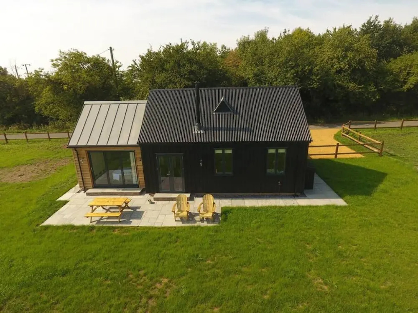 Rustic 1-bed Holiday Home in Suffolk Countryside