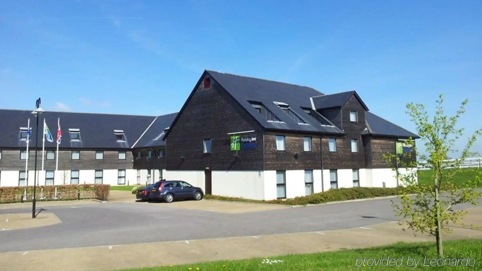 Holiday Inn Express London-Epsom Downs by IHG