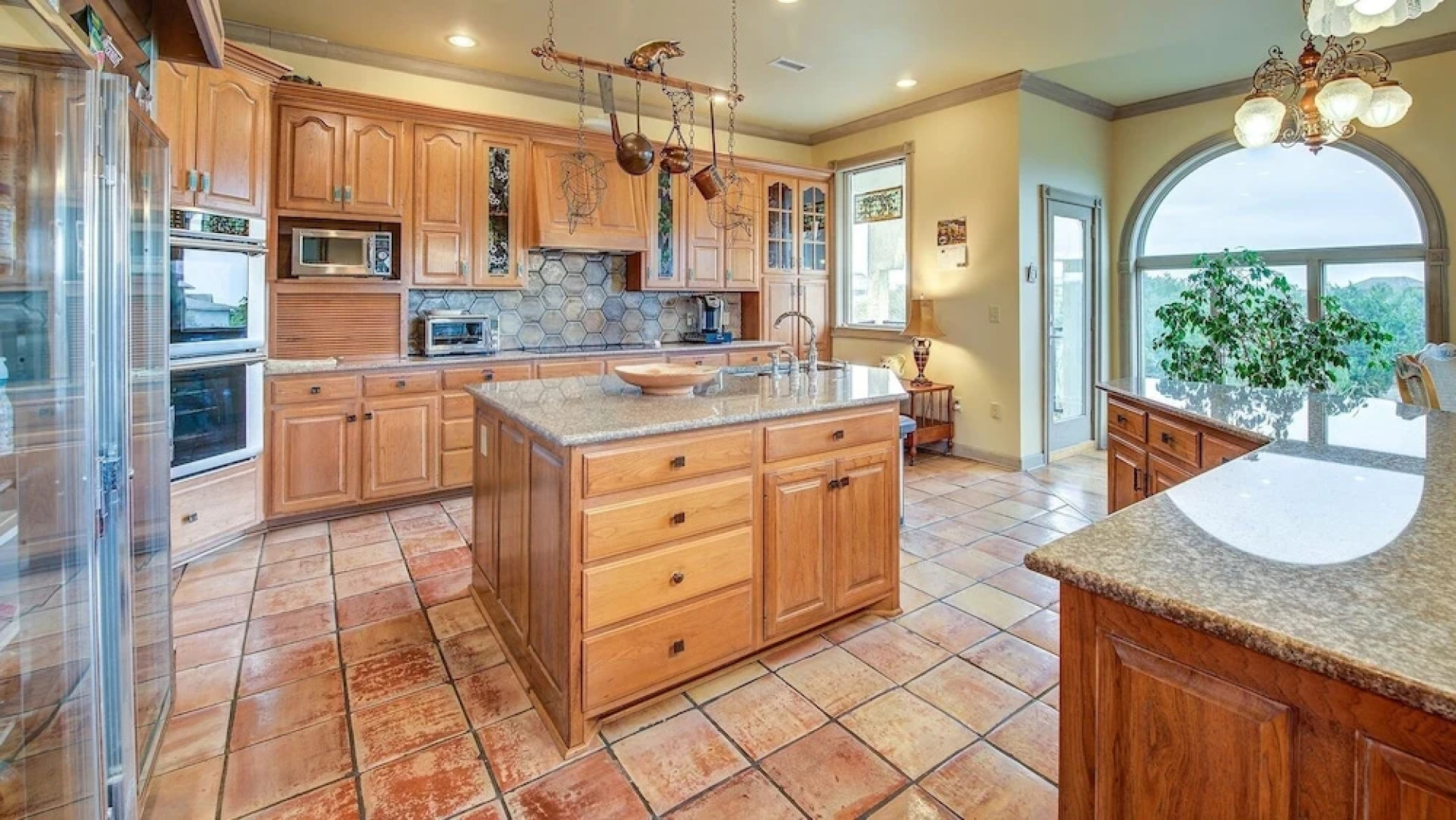 Relax And Enjoy This Idyllic Mull Cottage - Just Steps To The Beach! 6 Bedroom Home by Peace Vacations