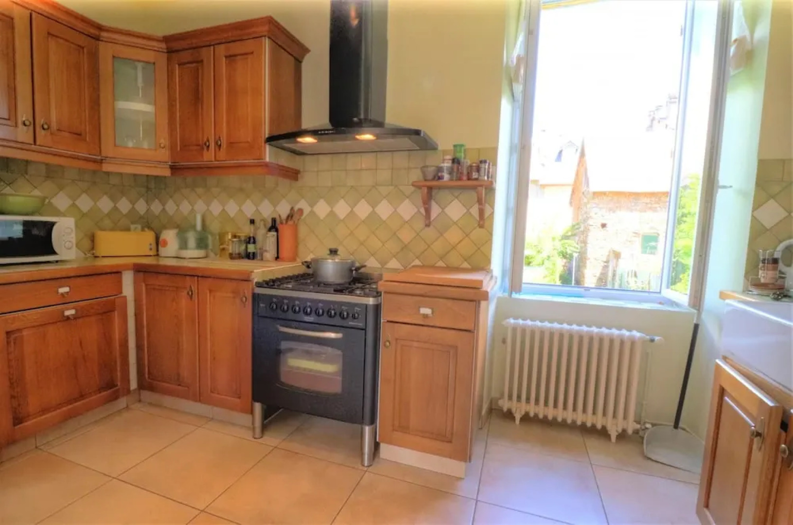 House With 4 Bedrooms in Saint-mamet, With Wonderful Mountain View, Enclosed Garden and Wifi - 18 km From the Slopes