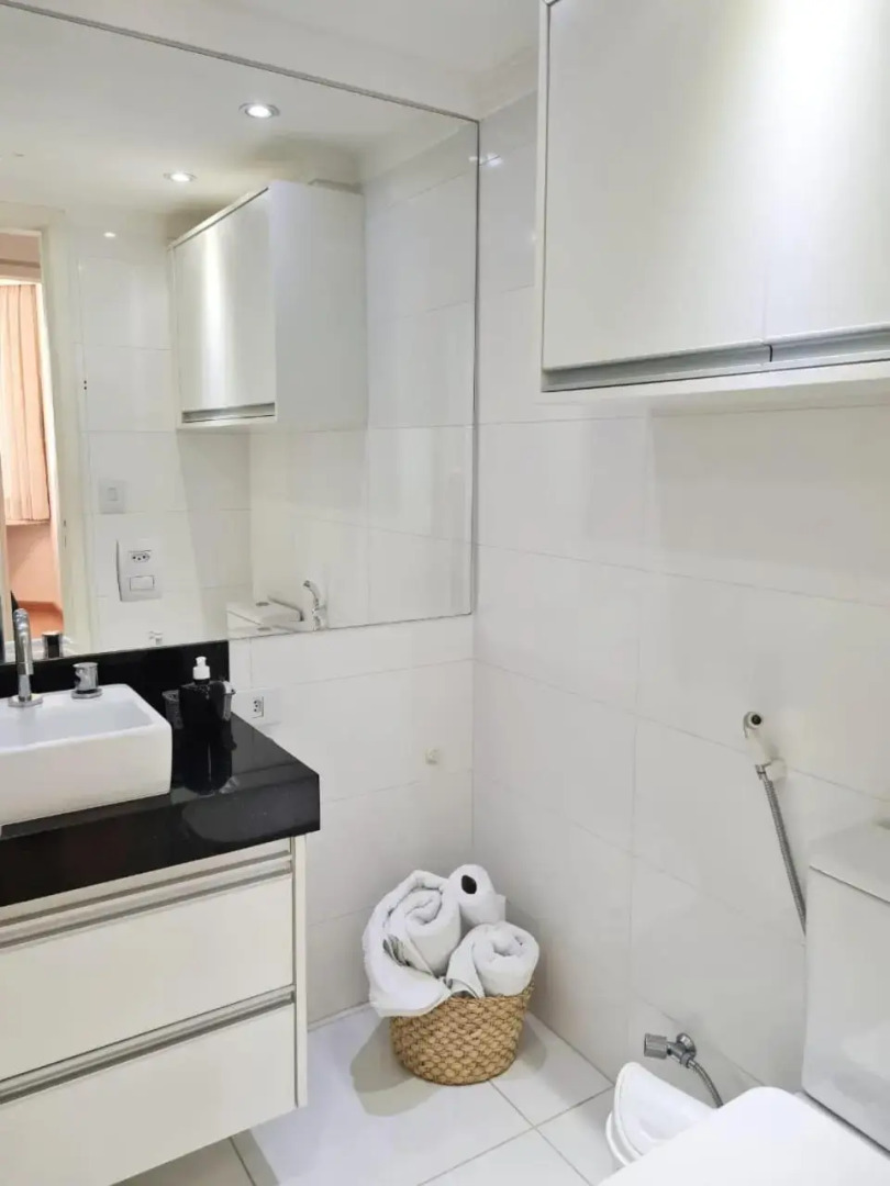 L'Hirondelle Flat Service