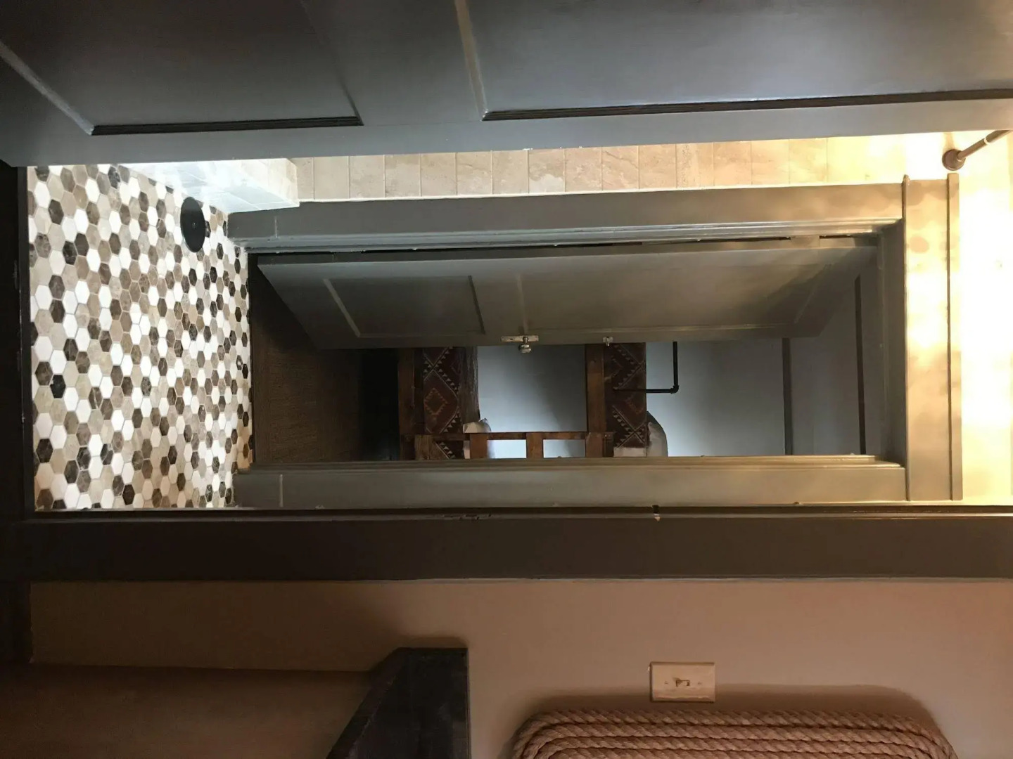 Gardner Hotel & Hostel