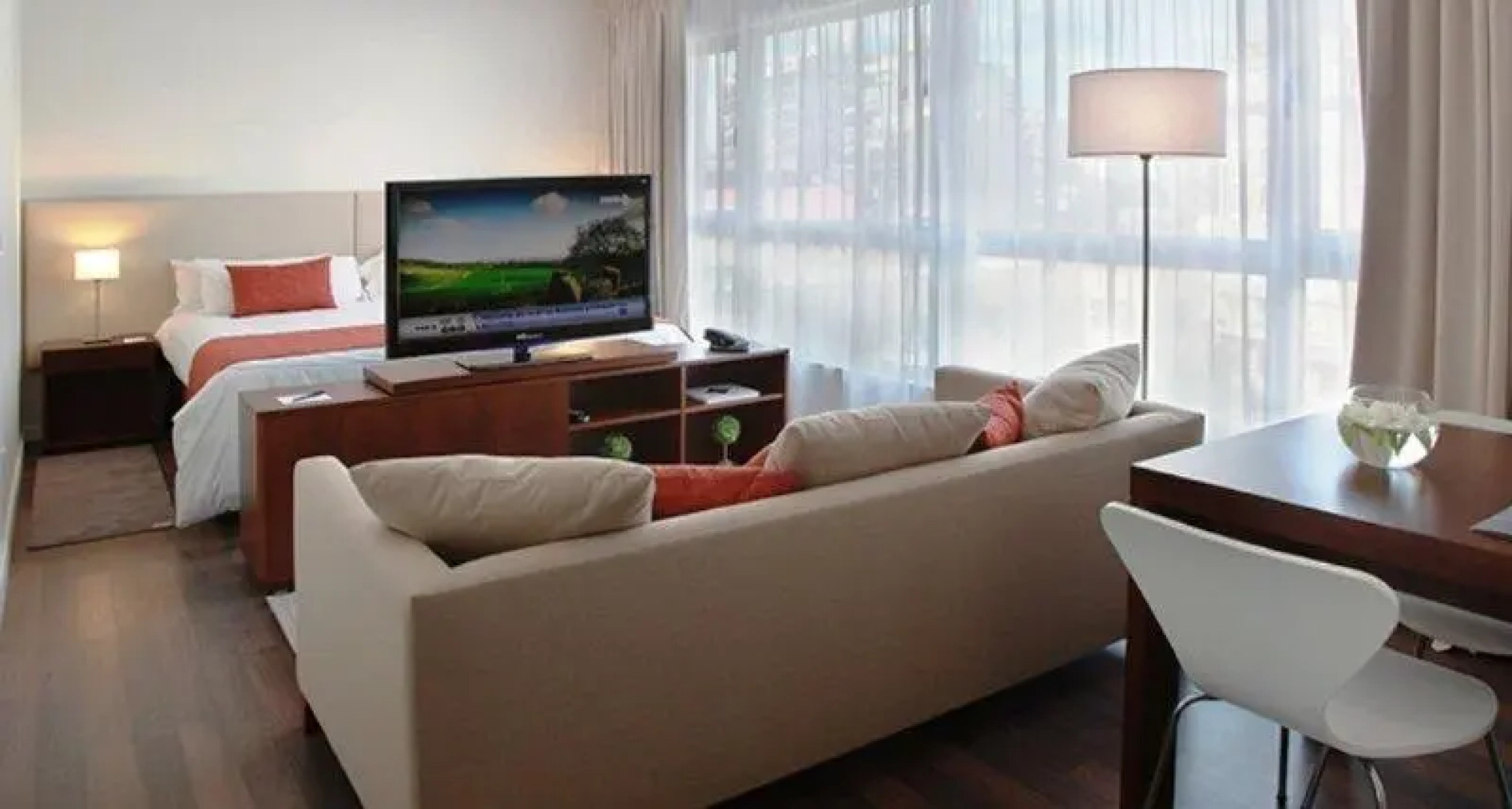 Dazzler Flats San Telmo