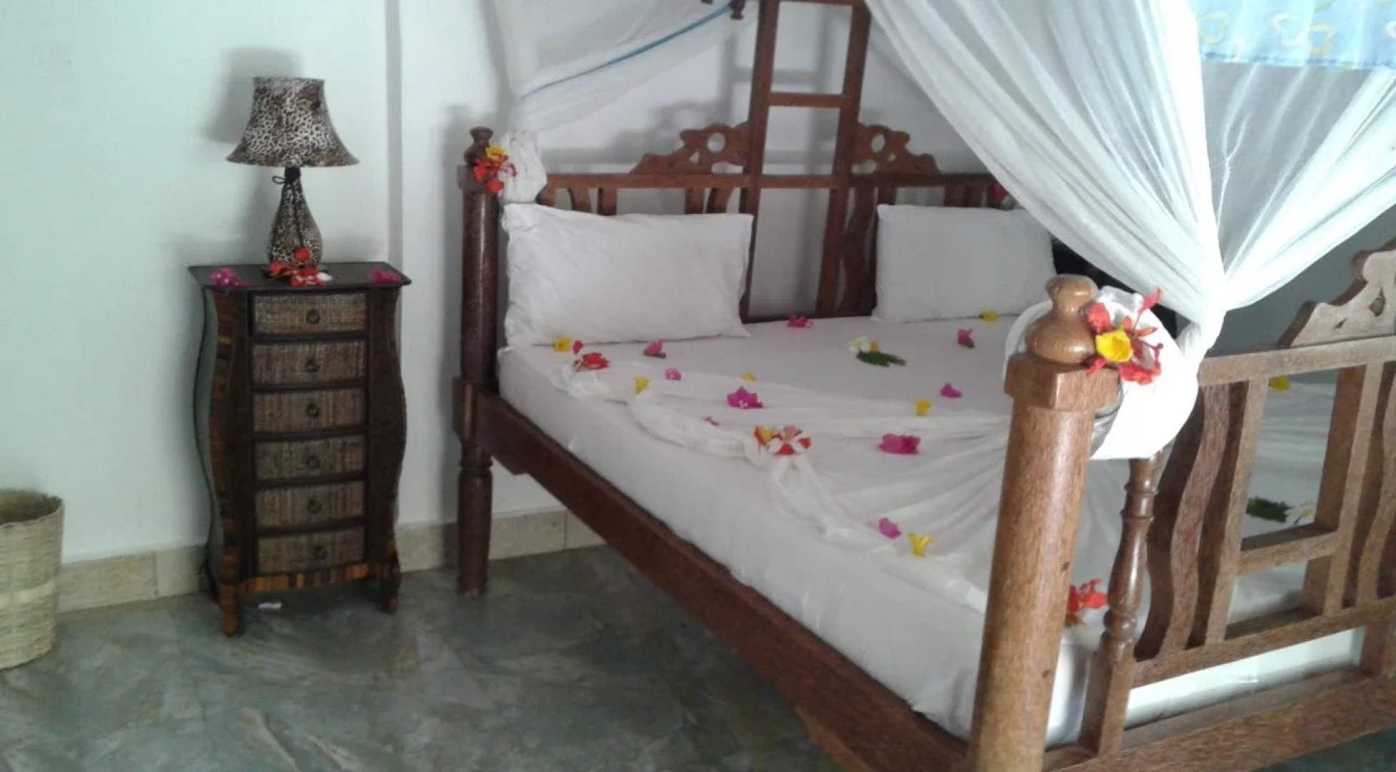 White Beach Hotel Zanzibar