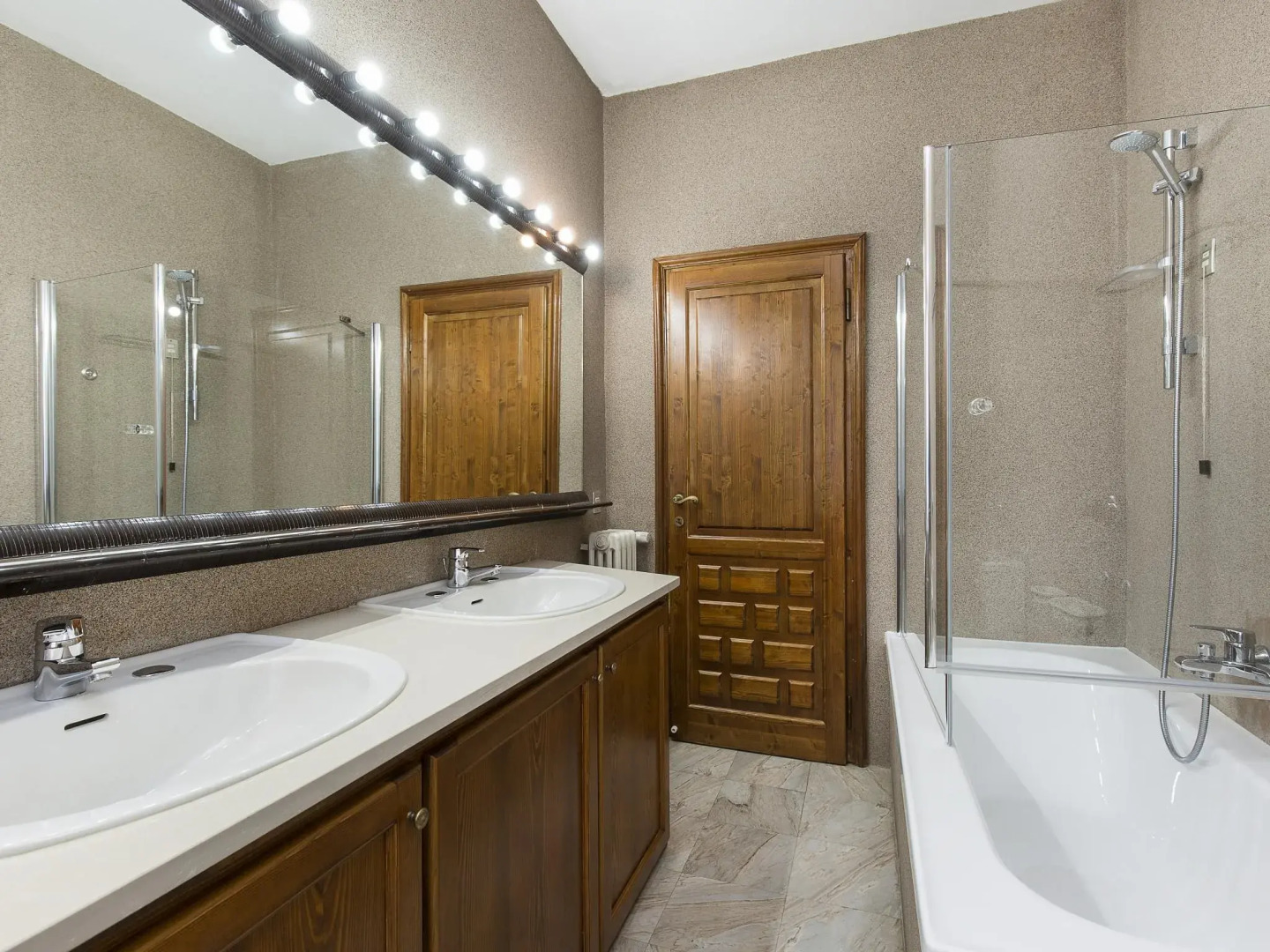 Villa Cinderella 7 CAMERE 13 PAX