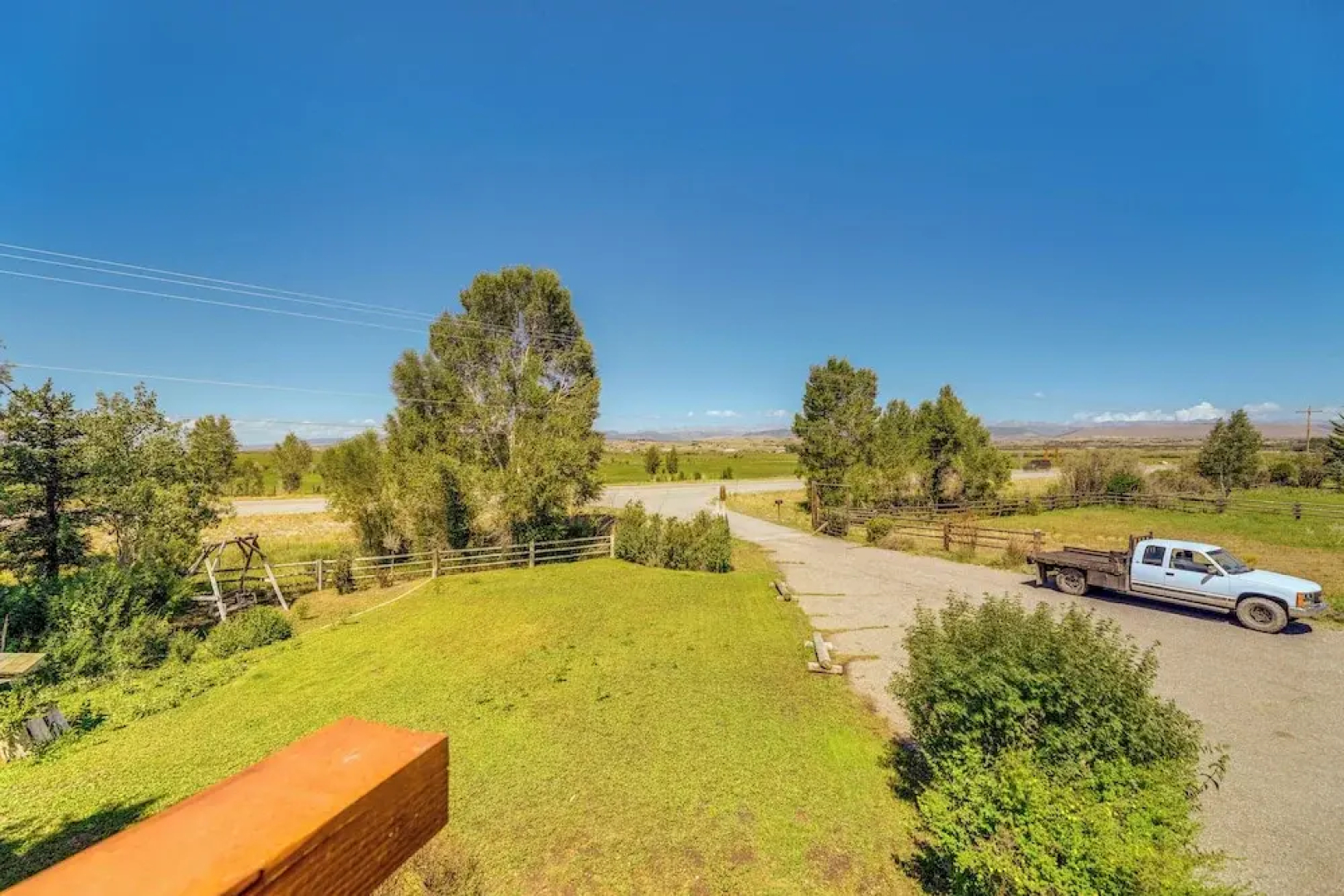 Spacious Pinedale Home w/ Mountain Range View