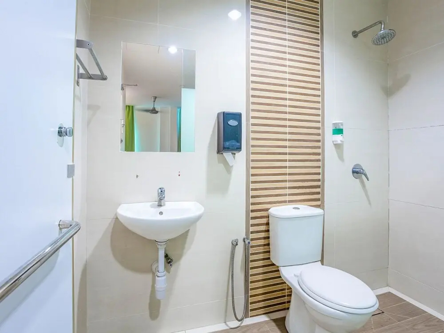 OYO 90152 Hill Inn Tsb