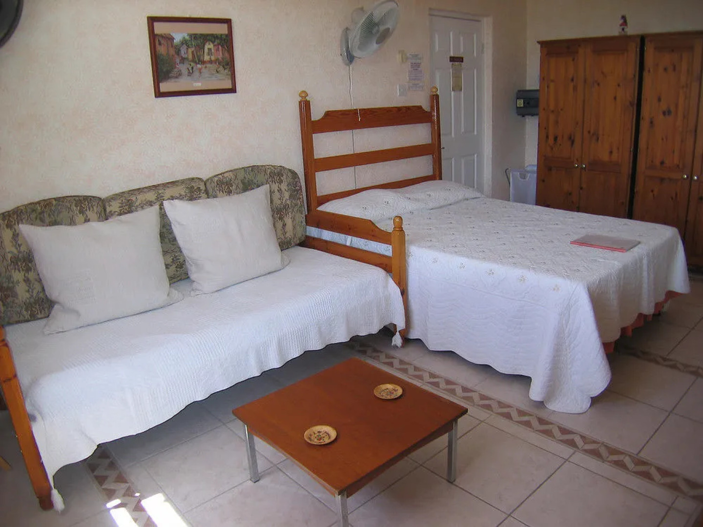 Palm Paradise Guest House and 2 Apartments