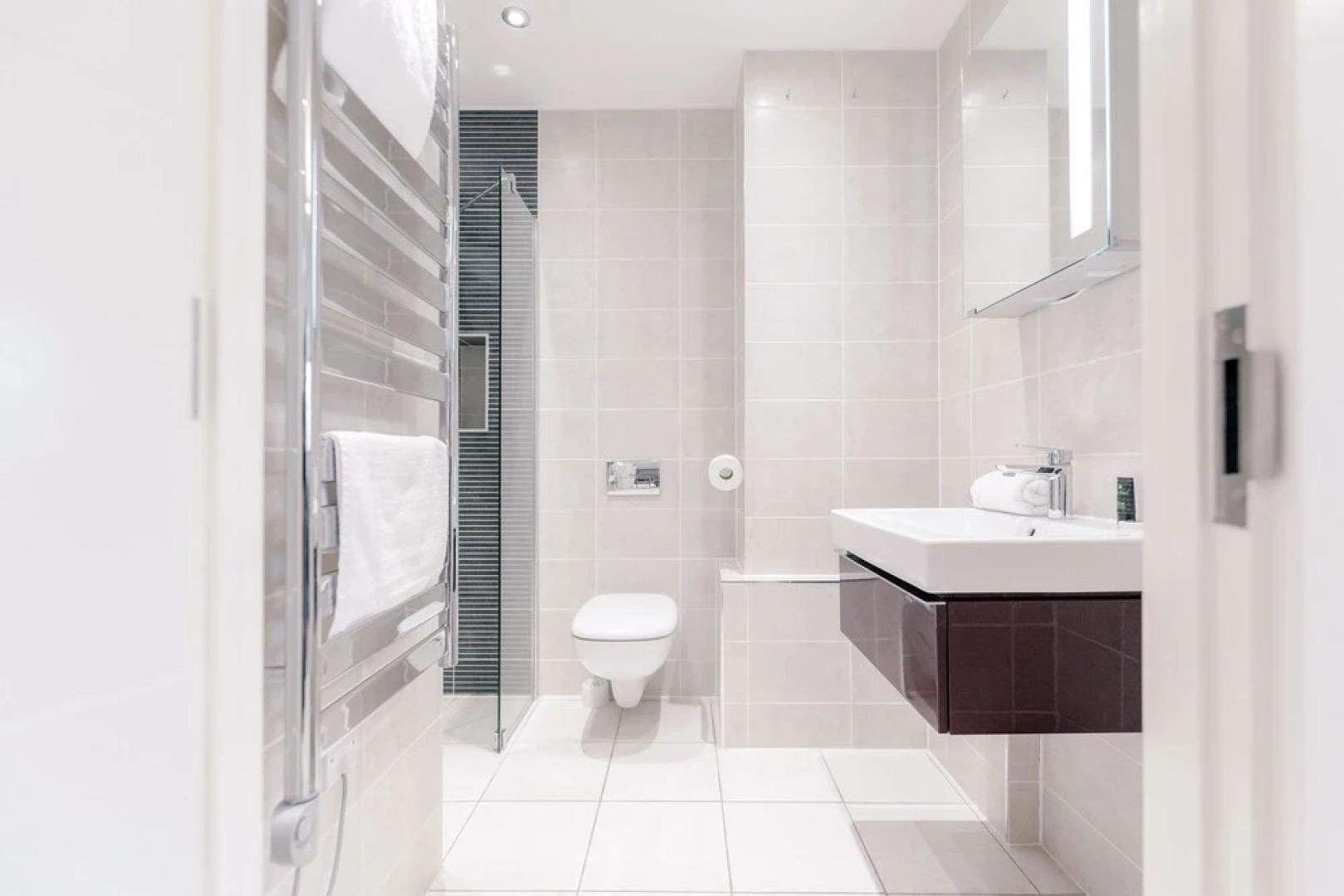 Roomspace Apartments -New Manor House