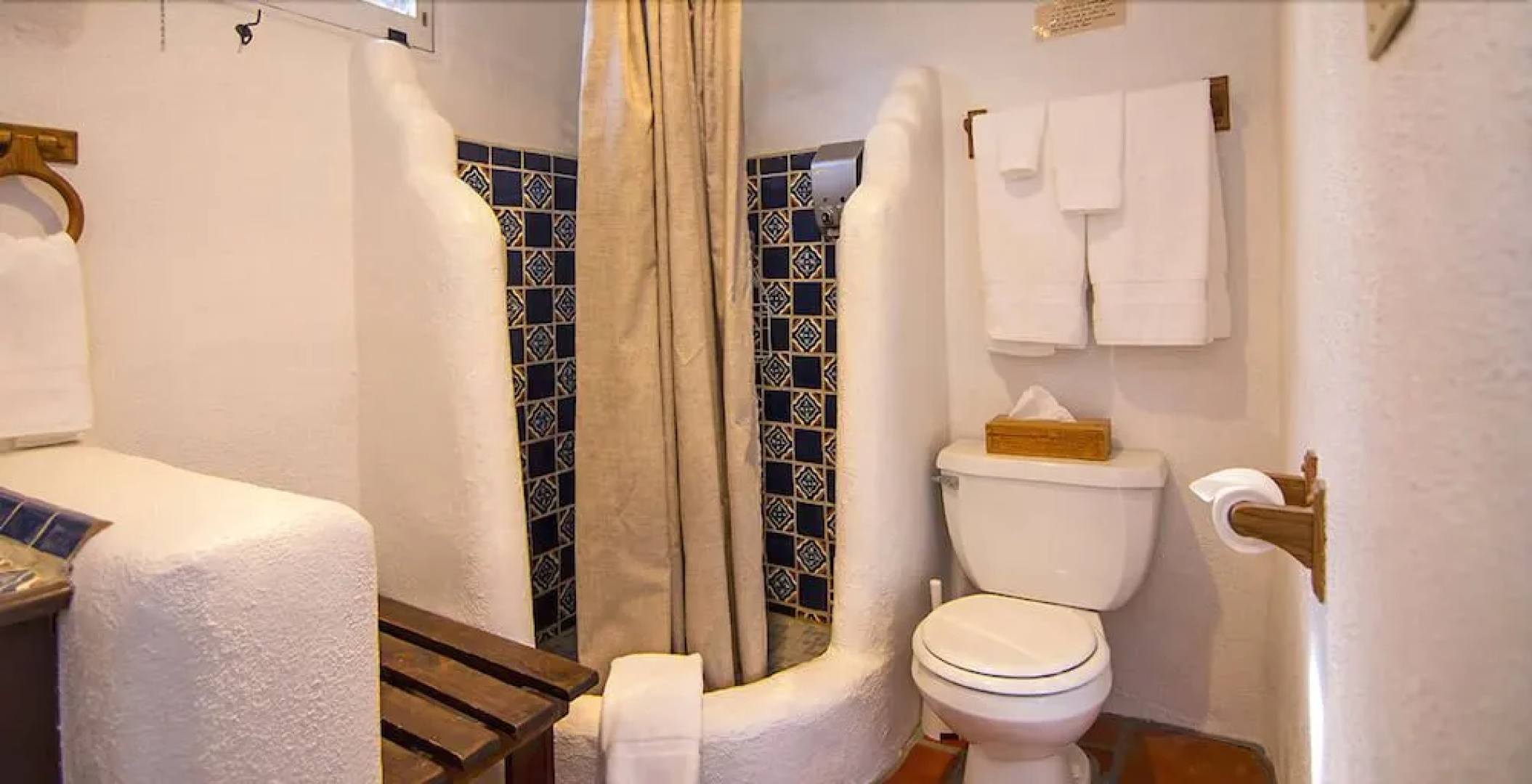 Old Taos Guesthouse B&B
