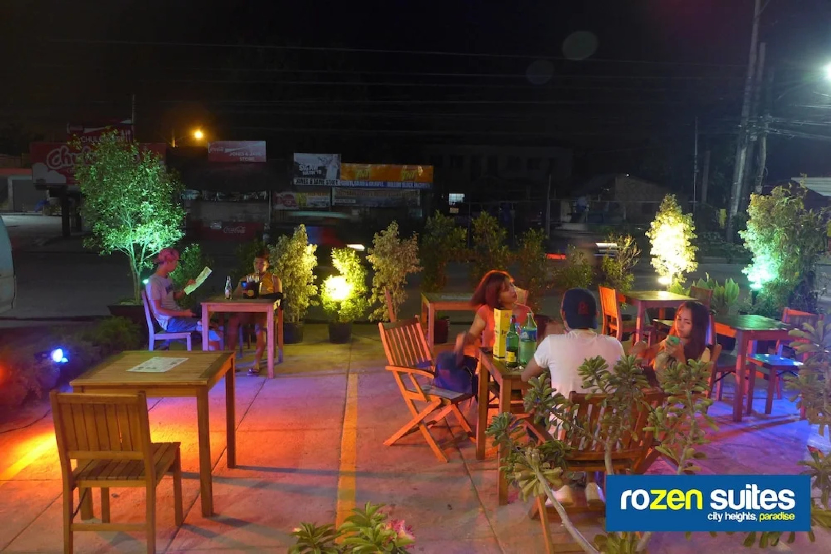 Rozen Suites Paradise