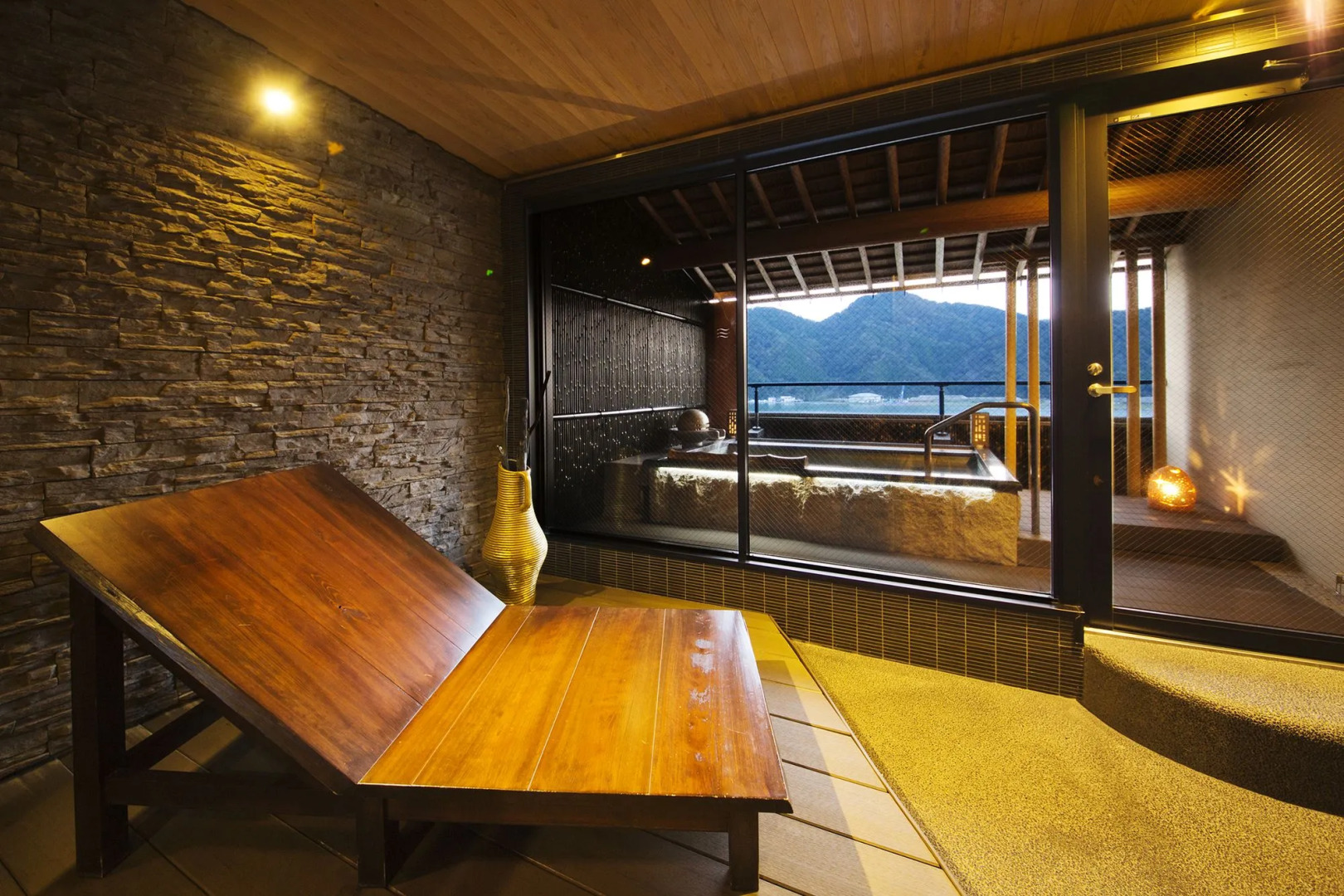 Kawaguchiya Kinosaki Riverside Hotel