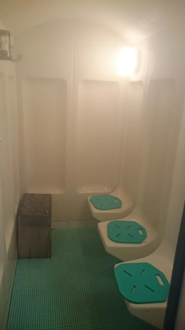 Hiroshima Capsule Hotel & Sauna New Japan EX - Caters to Men