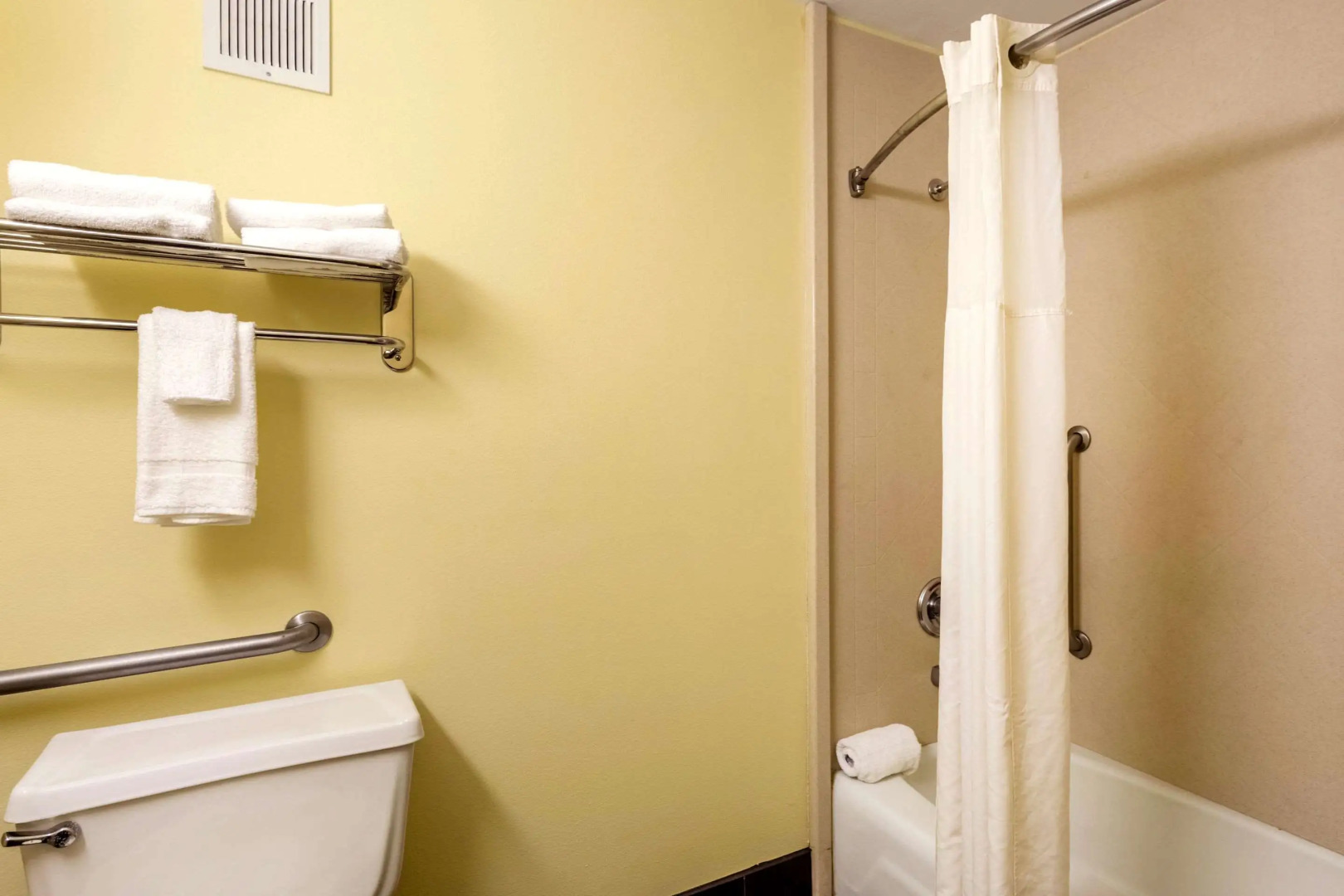 Quality Inn & Suites Baton Rouge West – Port Allen