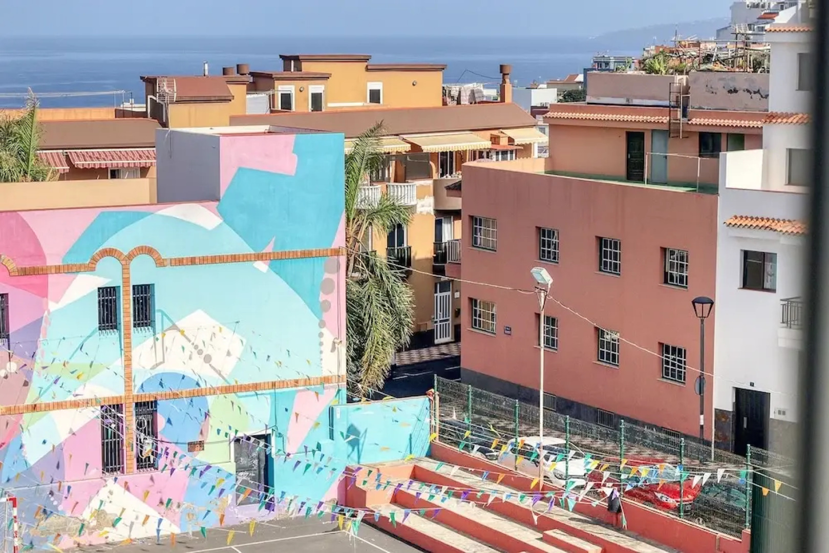 Retreat w Ocean Views Private Parking Ensuite