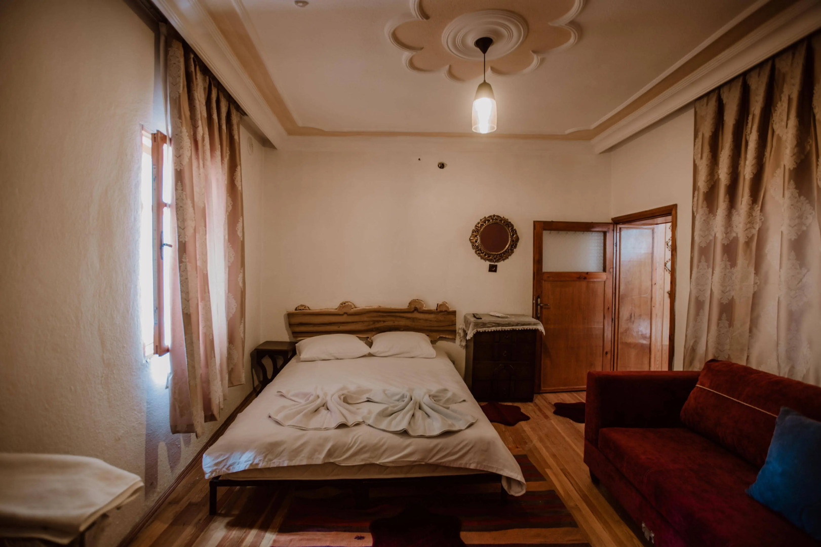 Alexander Cave House