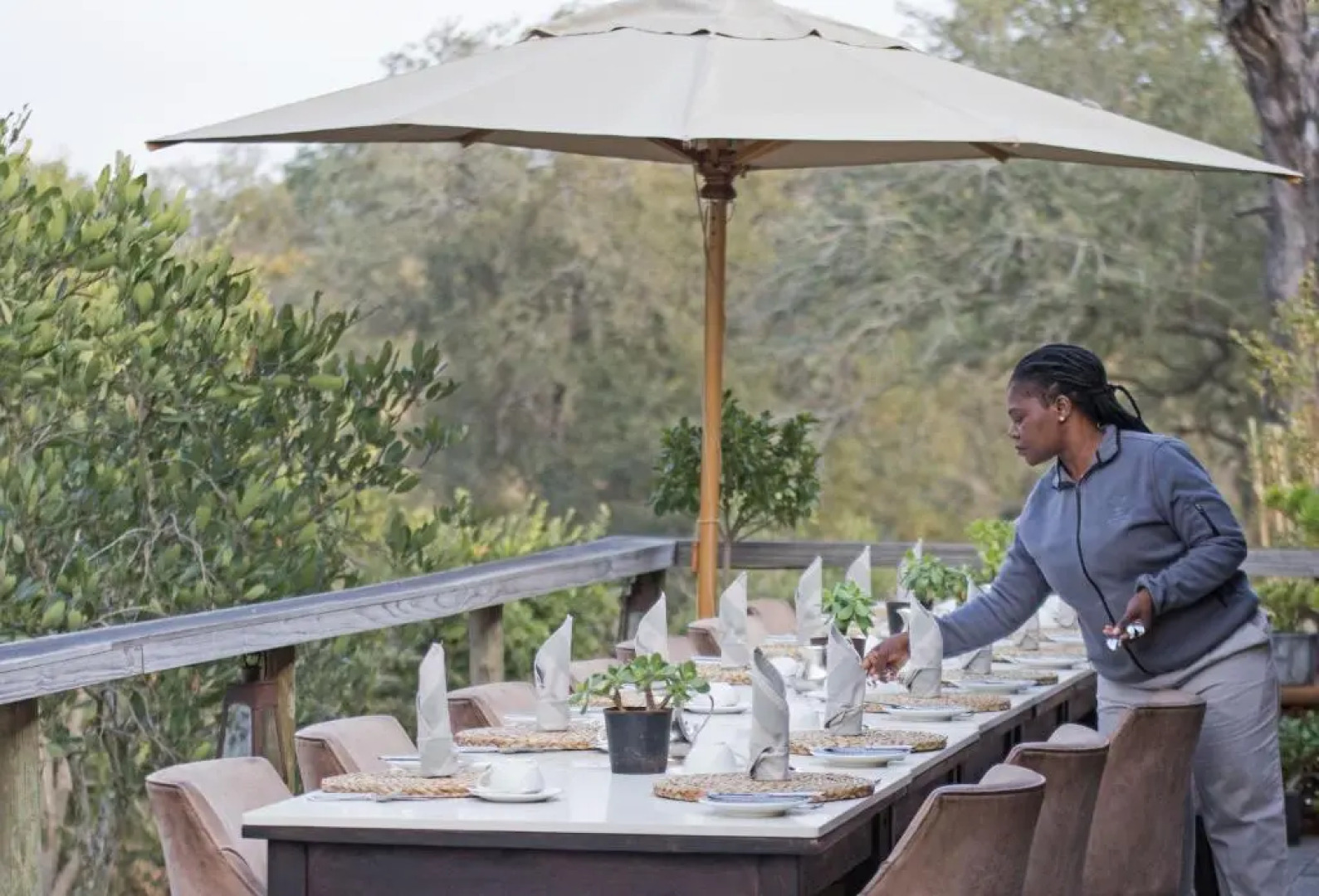 Thornybush Simbambili Lodge